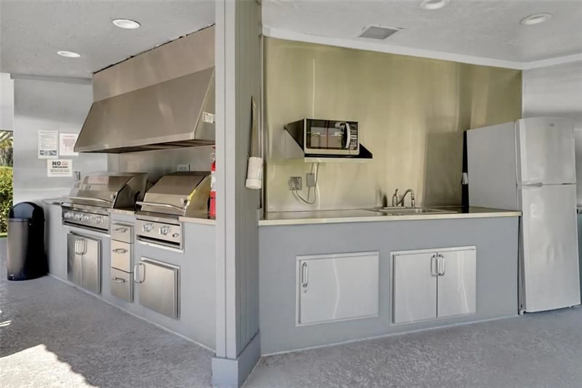 Property Slideshow image 37 of 50 | 8980 s hollybrook blvd 304, Pembroke Pines, FL, 33025