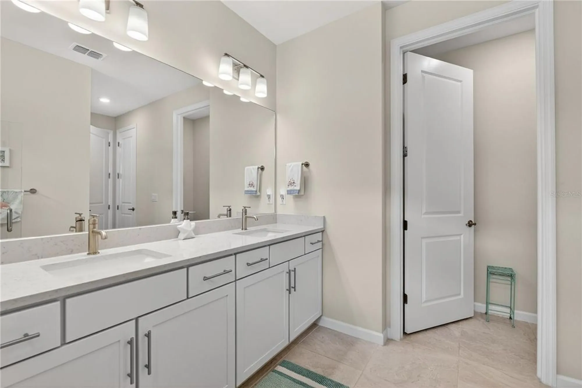 Property Slideshow image 26 of 70 | 1319 raspberry dr, North Port, FL, 34289