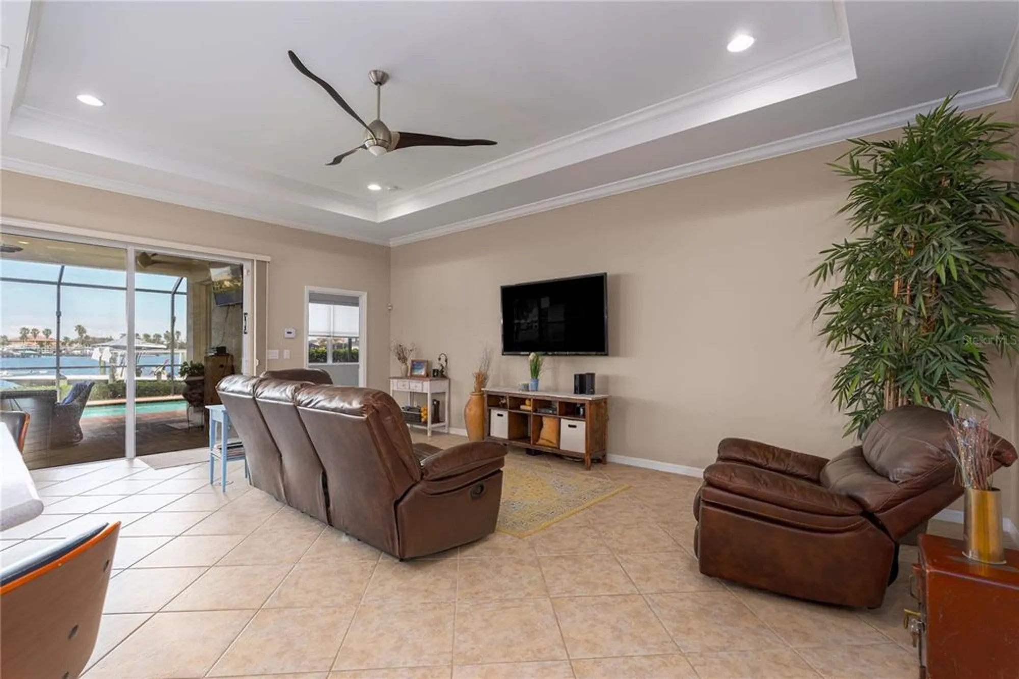 Property Slideshow image 2 of 56 | 5040 lake overlook ave, Bradenton, FL, 34208