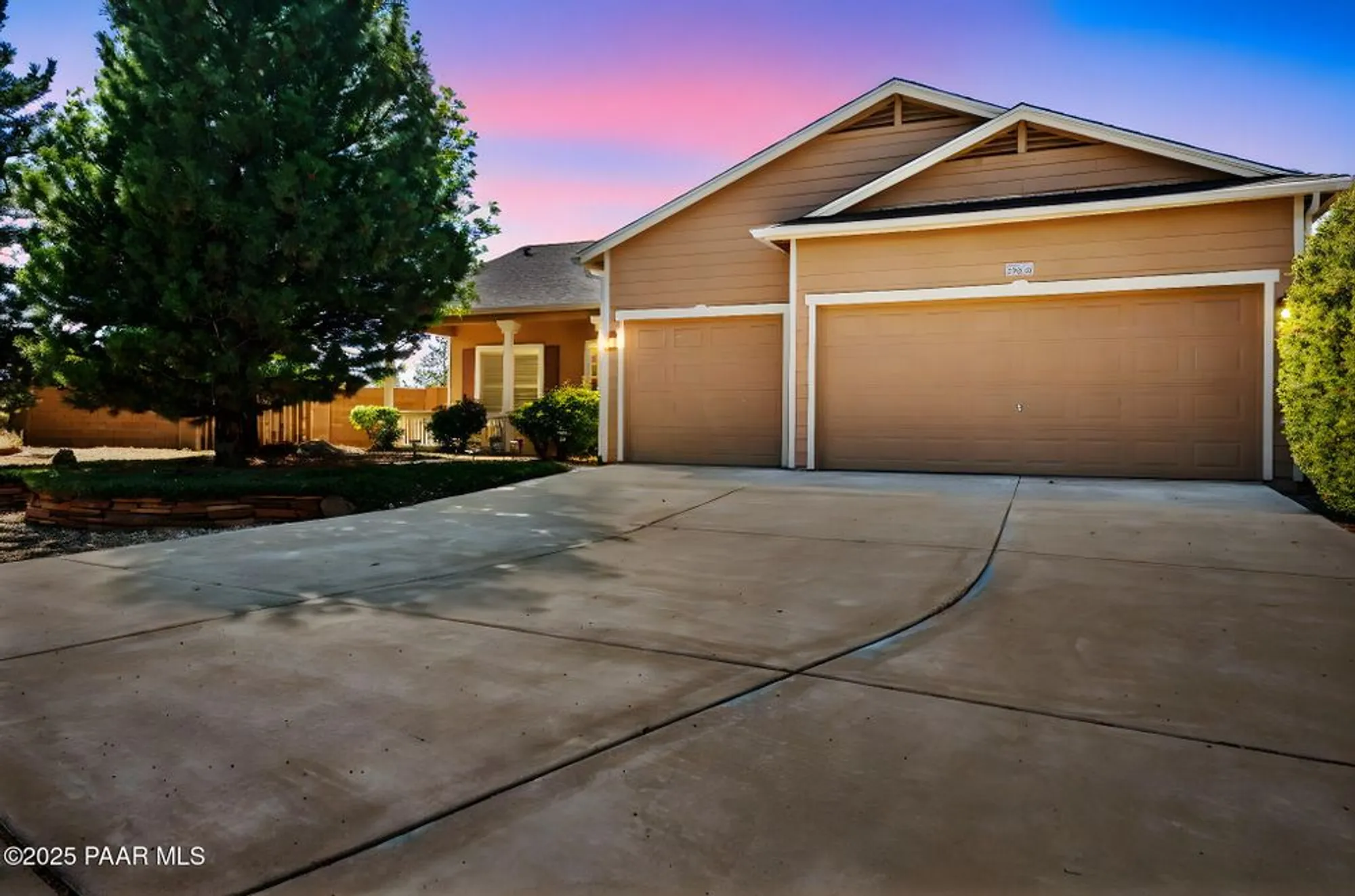 Property Slideshow image 1 of 43 | 7876 n siesta sunset ln, Prescott Valley, AZ, 86315