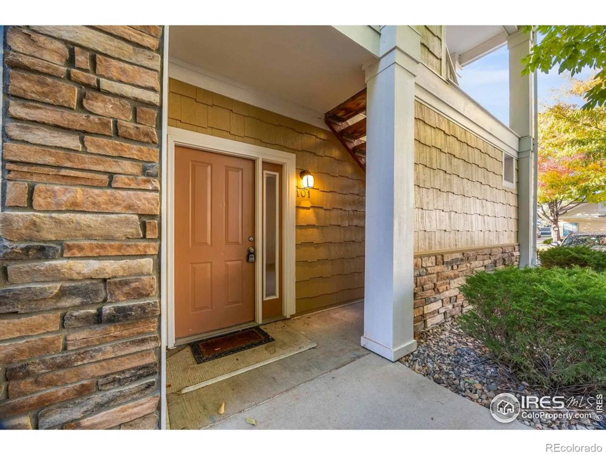 Property Slideshow image 4 of 24 | 4725 hahns peak dr 101, Loveland, CO, 80538