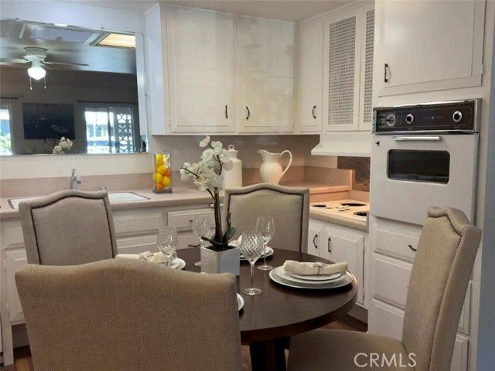 Property Slideshow image 14 of 38 | 13421 del monte dr, Seal Beach, CA, 90740