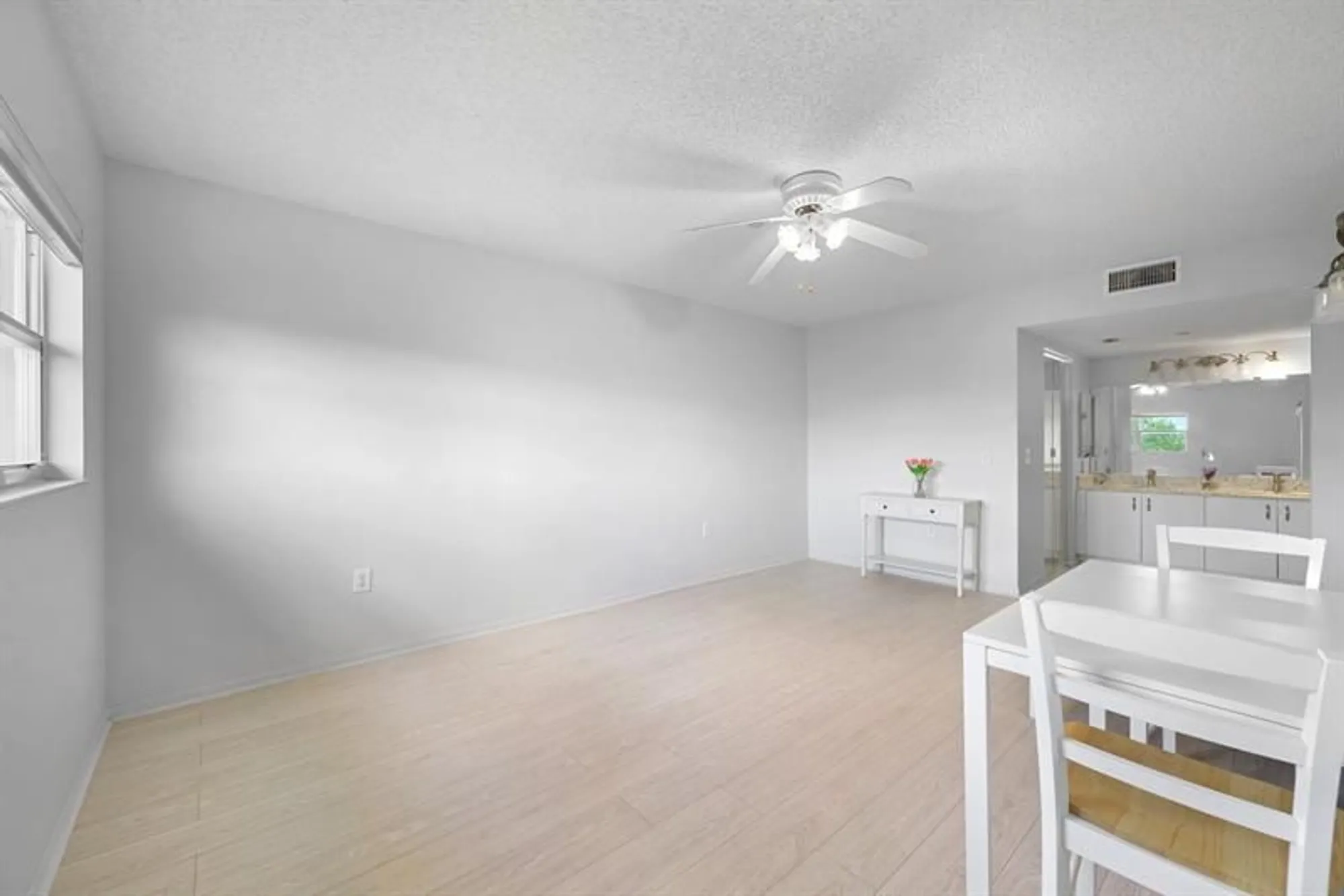Property Slideshow image 10 of 23 | 550 sw 137th ave 401l, Pembroke Pines, FL, 33027