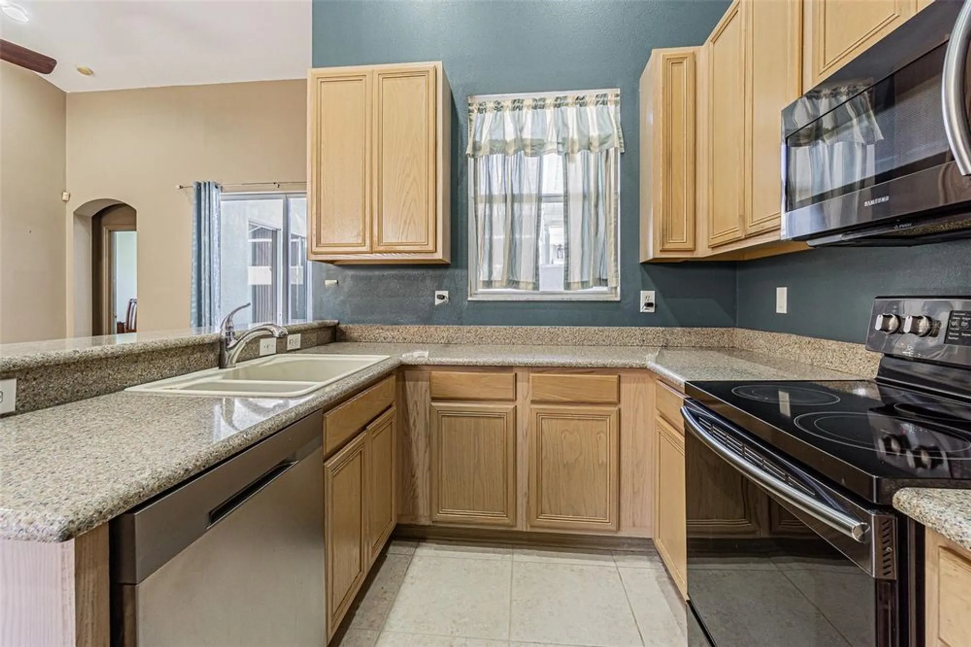 Property Slideshow image 6 of 35 | 9506 rolling cir, San Antonio, FL, 33576