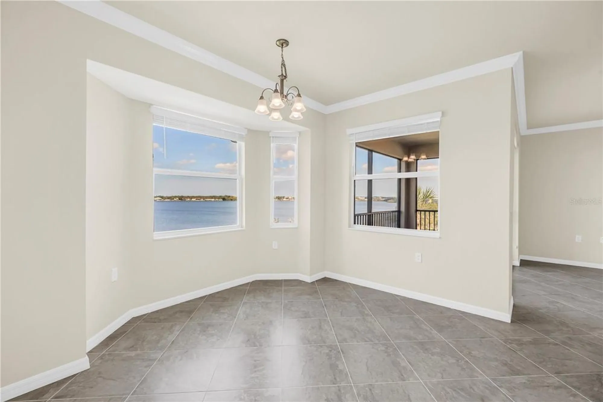 Property Slideshow image 23 of 59 | 1030 tidewater shores loop 406, Bradenton, FL, 34208