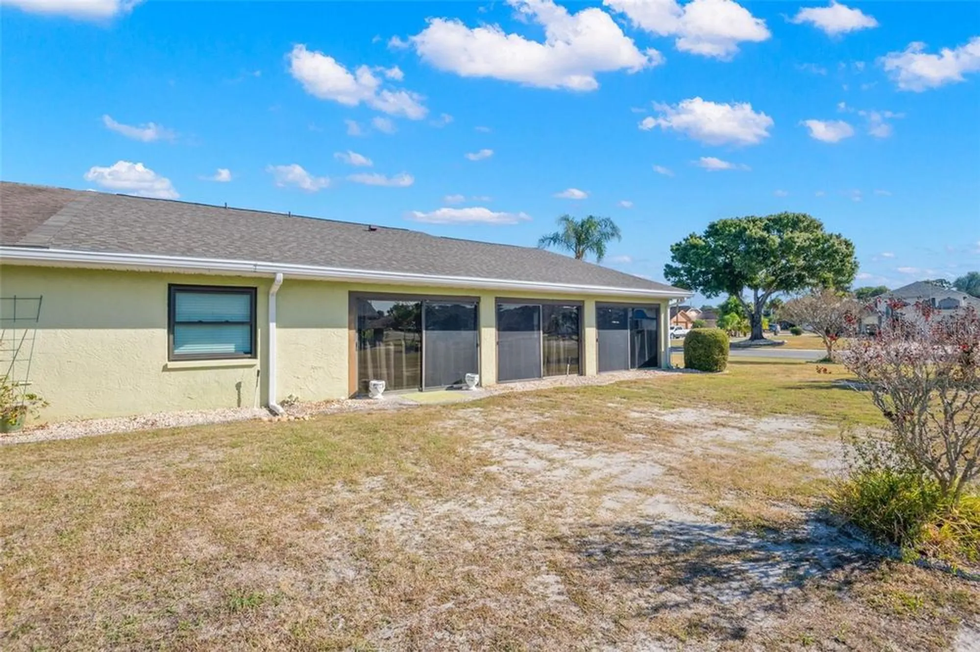 Property Slideshow image 32 of 51 | 302 linger ln, Sun City Center, FL, 33573