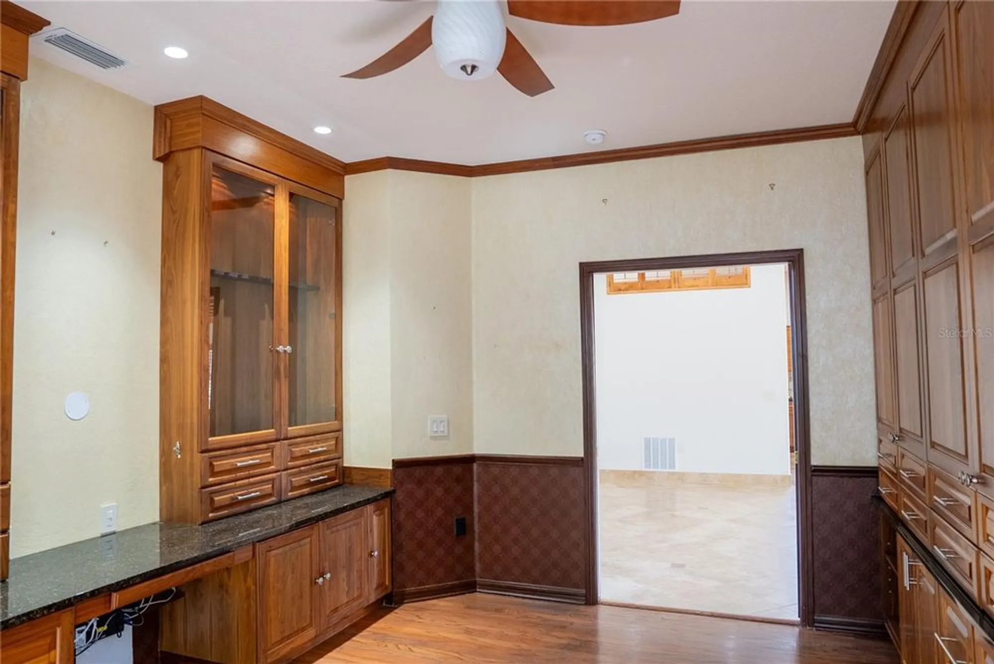 Property Slideshow image 11 of 37 | 326 saint george ct 14, Venice, FL, 34293