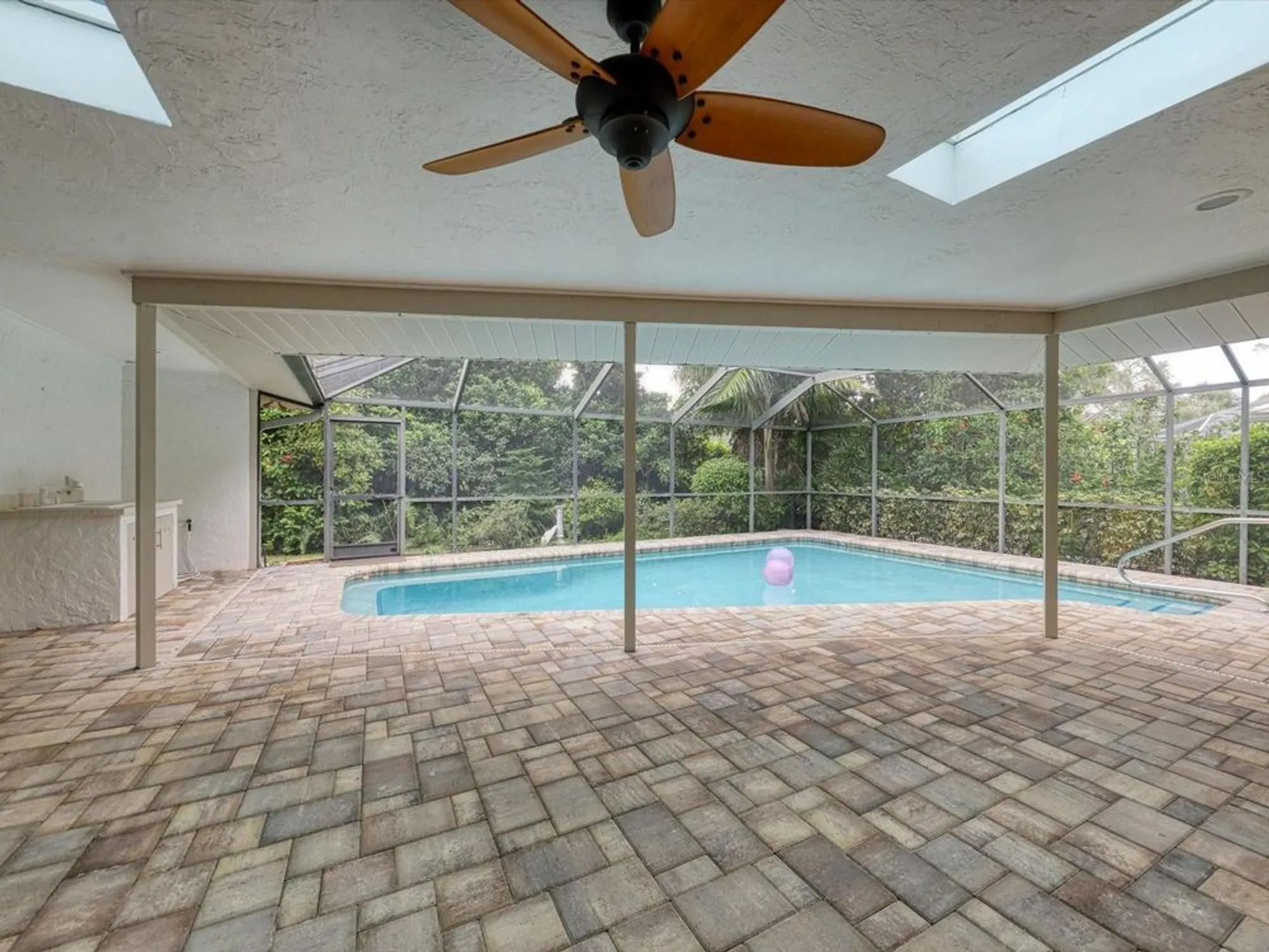 Property Slideshow image 6 of 46 | 1612 pine harrier cir, Sarasota, FL, 34231