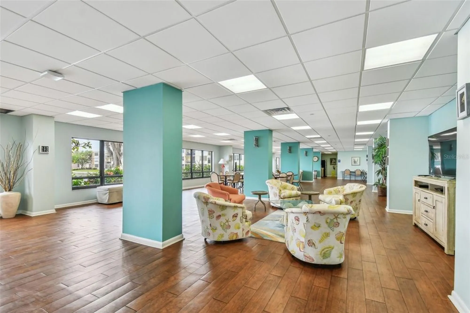 Property Slideshow image 68 of 73 | 7300 sun island dr 1705, South Pasadena, FL, 33707