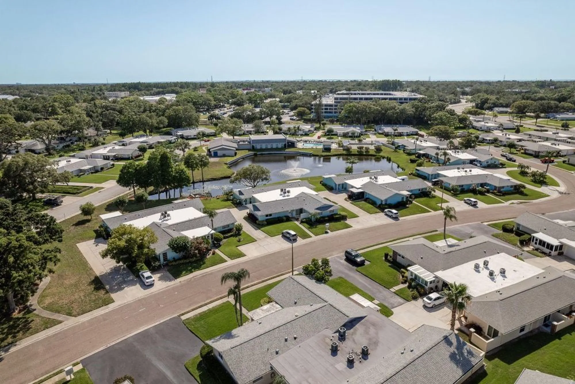 Property Slideshow image 34 of 55 | 2738 sherbrooke ln c, Palm Harbor, FL, 34684