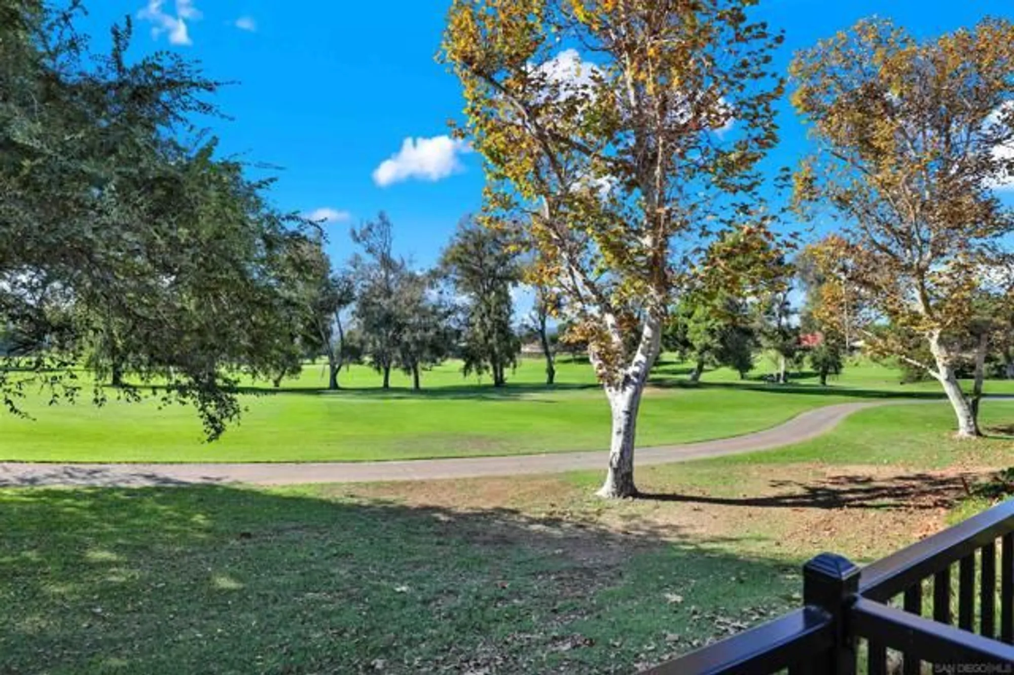 Property Slideshow image 34 of 50 | 17620 plaza ascope, San Diego, CA, 92128