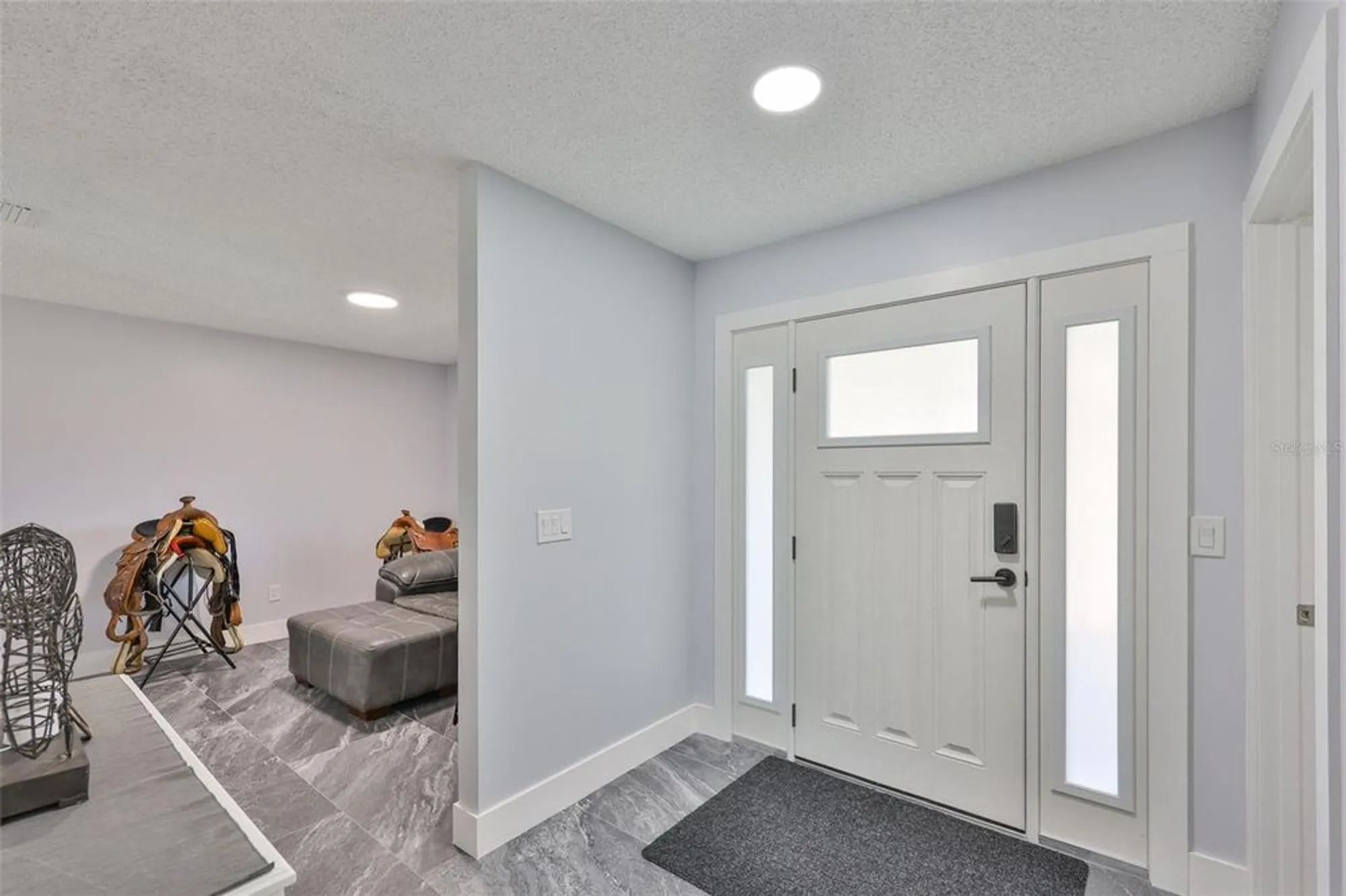 Property Slideshow image 27 of 63 | 2022 east view dr, Sun City Center, FL, 33573