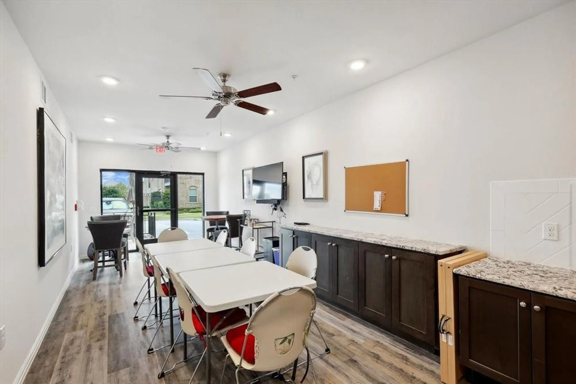 Property Slideshow image 32 of 38 | 1735 wittington pl apt 3308, Dallas, TX, 75234