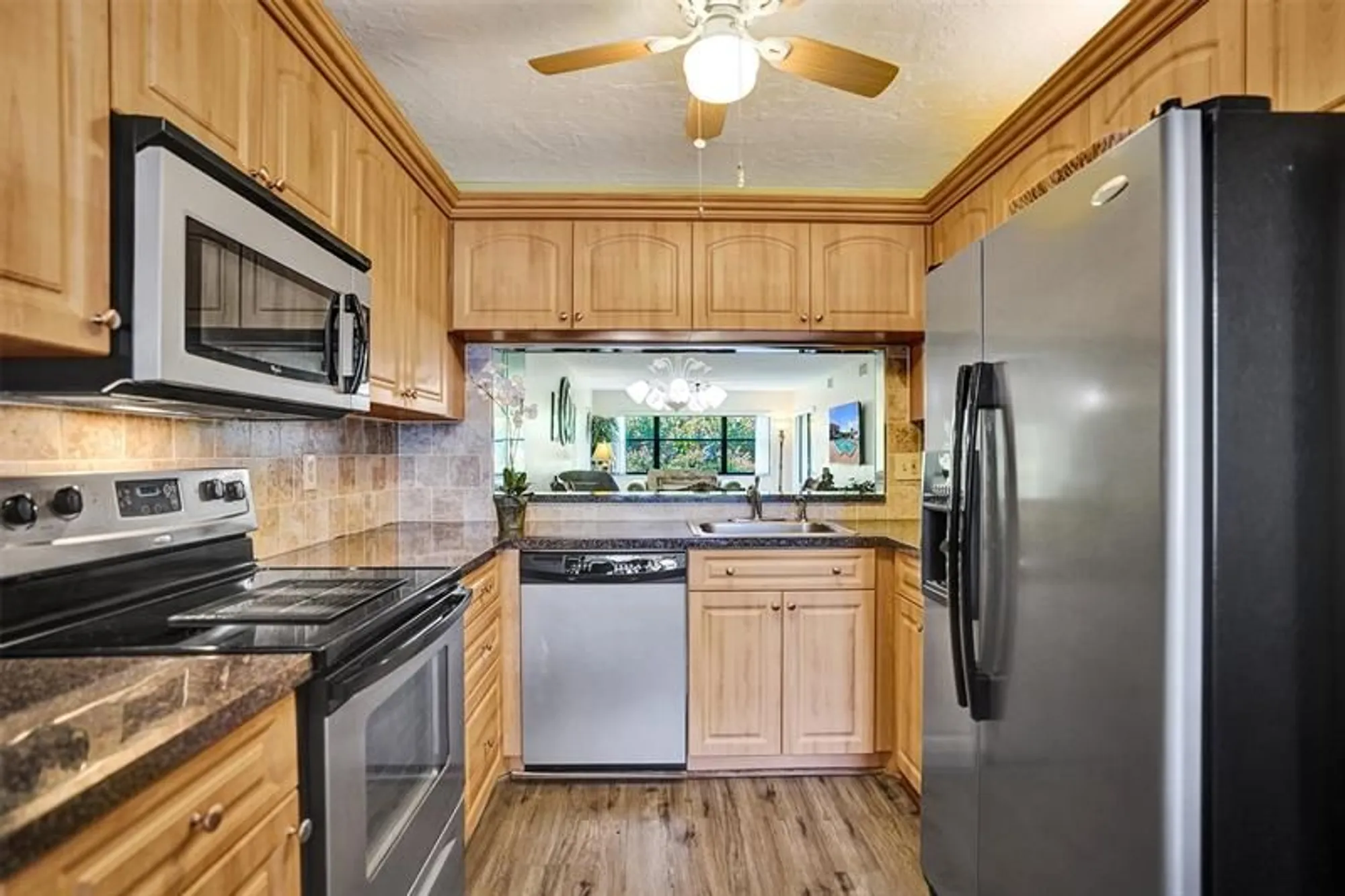 Property Slideshow image 13 of 78 | 7689 tahiti ln apt 104, Lake Worth, FL, 33467