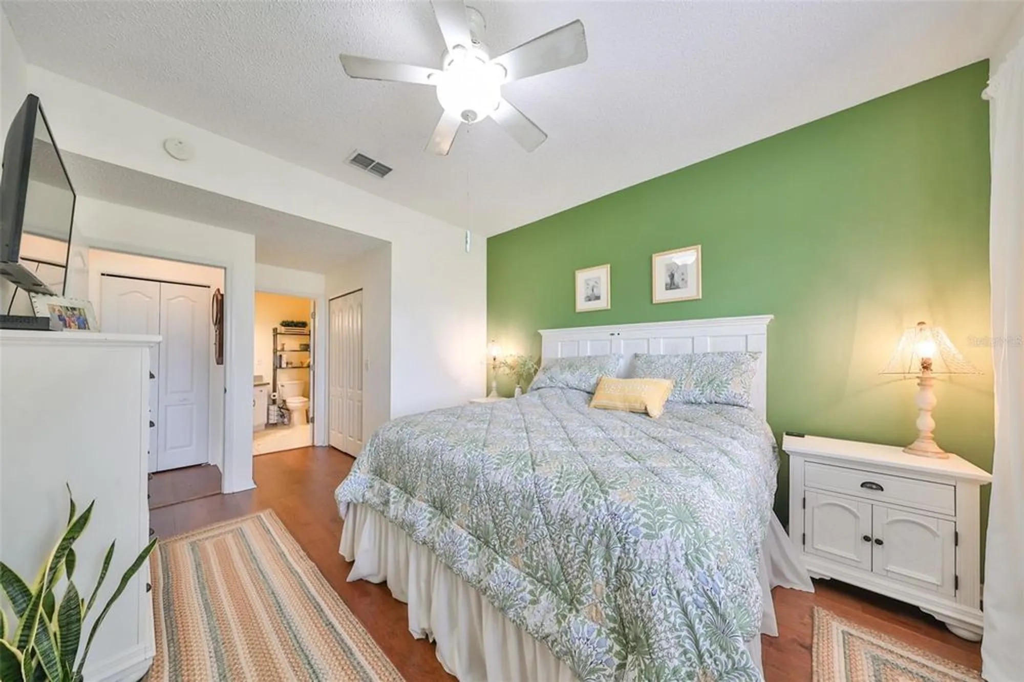 Property Slideshow image 21 of 41 | 2019 acadia greens dr, Sun City Center, FL, 33573