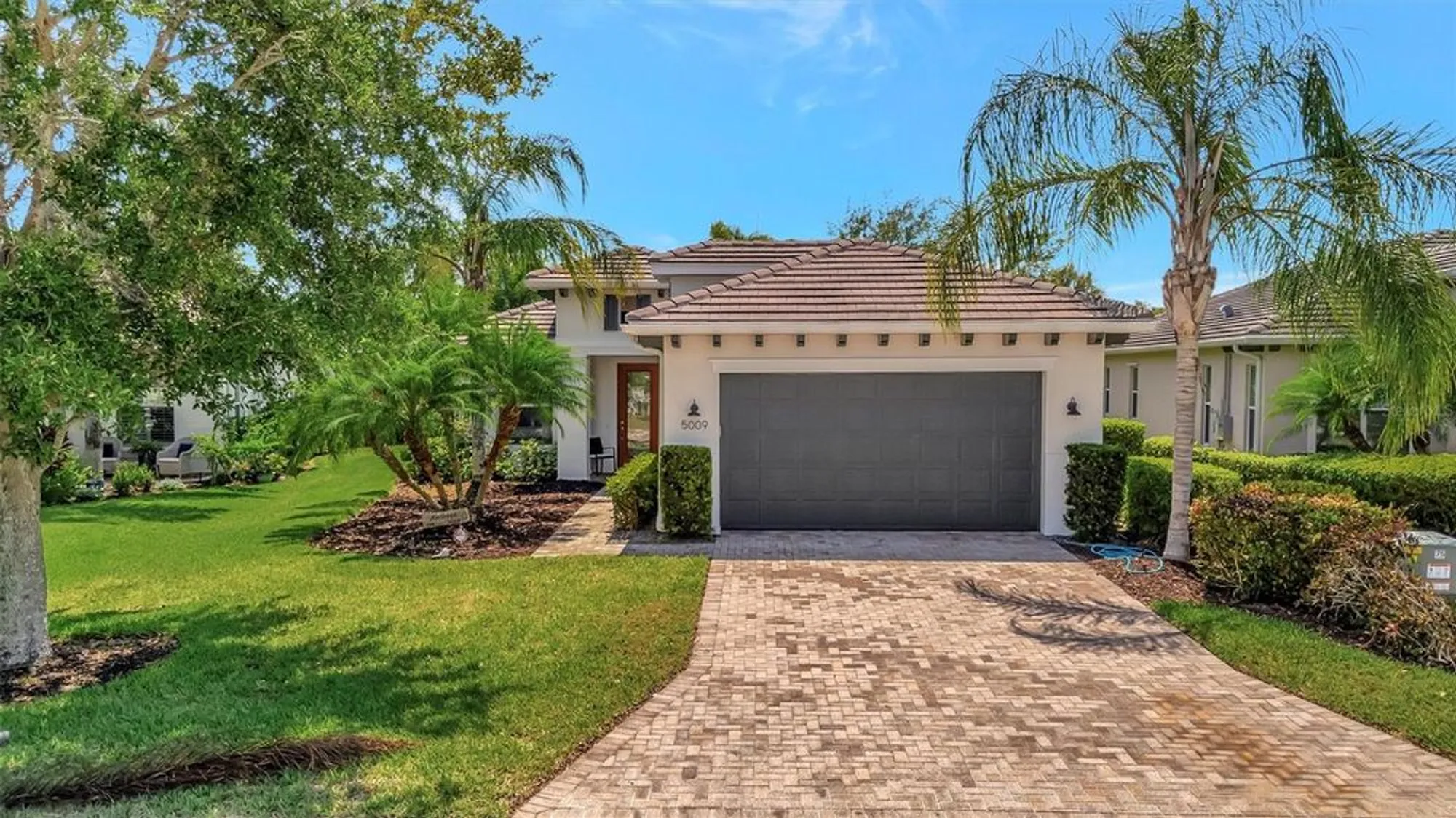 Property Slideshow image 4 of 78 | 5009 lake overlook ave, Bradenton, FL, 34208