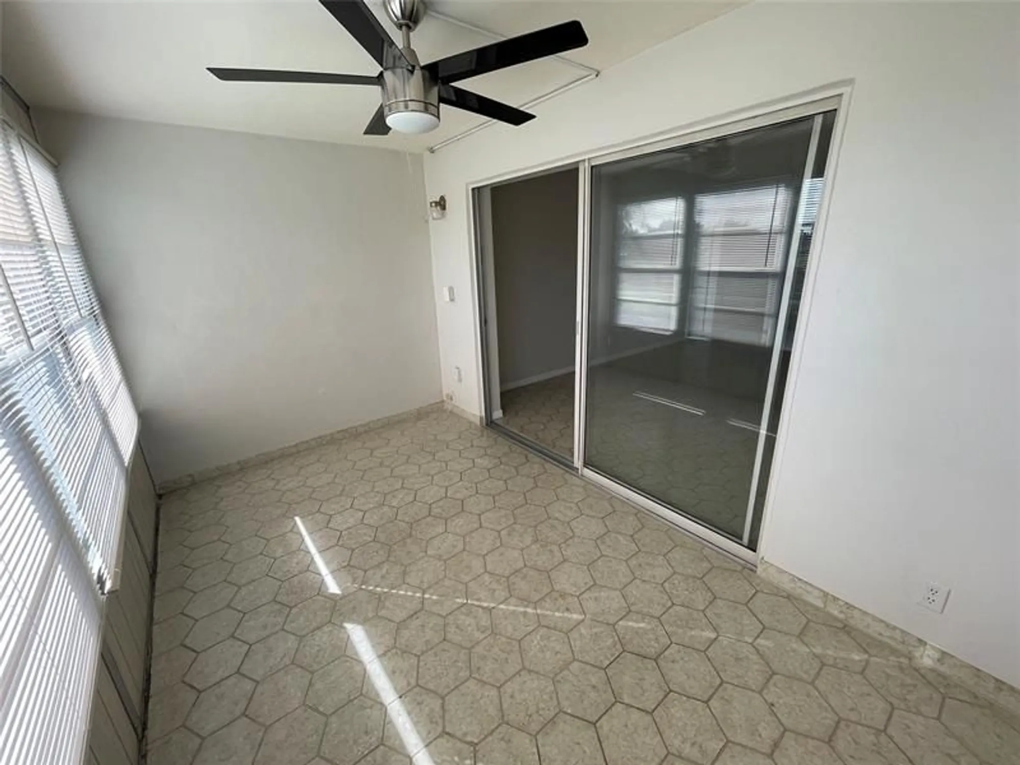 Property Slideshow image 17 of 57 | 1005 country club dr apt 205, Margate, FL, 33063