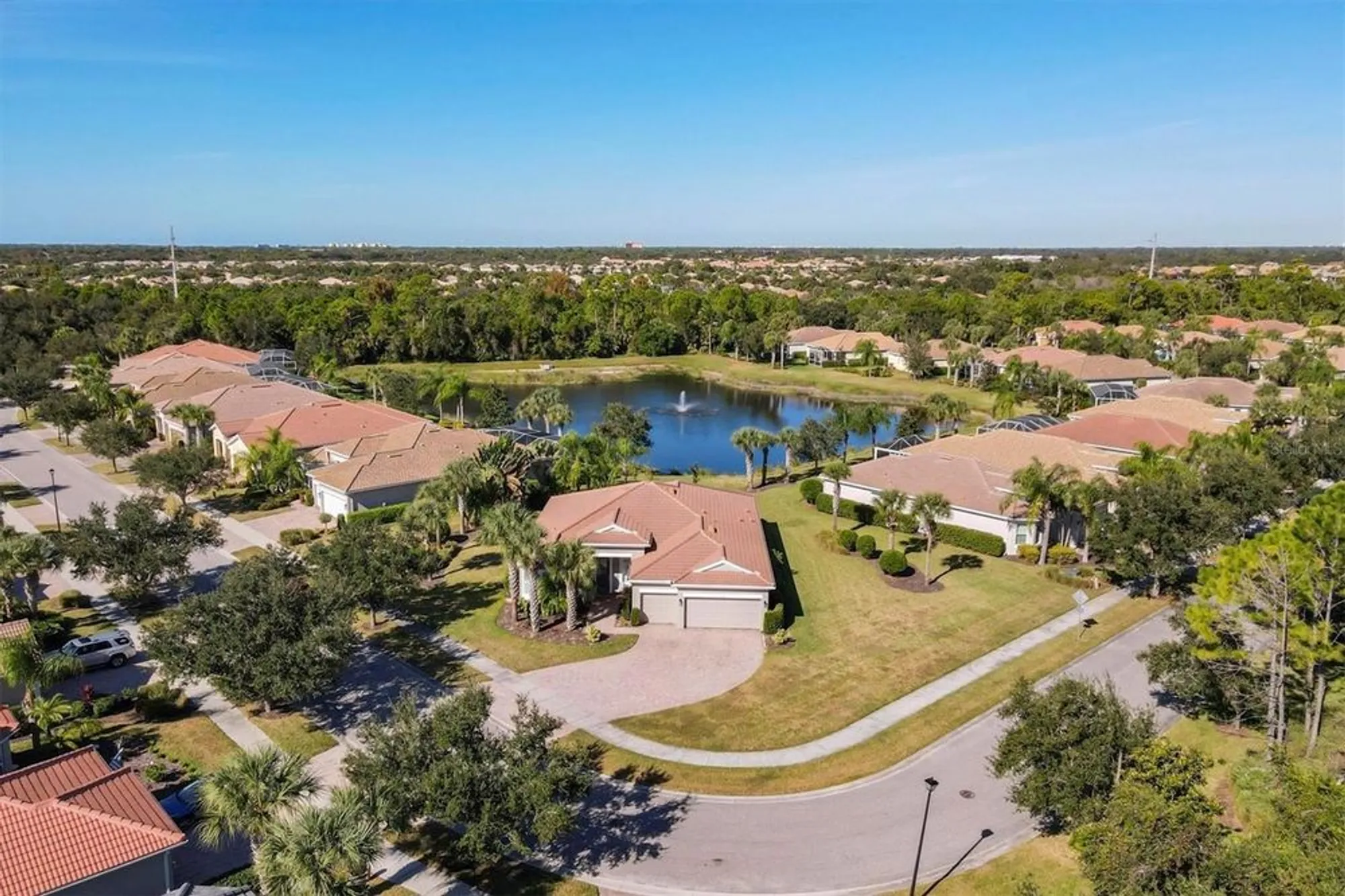 Property Slideshow image 4 of 66 | 6144 abaco dr, Sarasota, FL, 34238