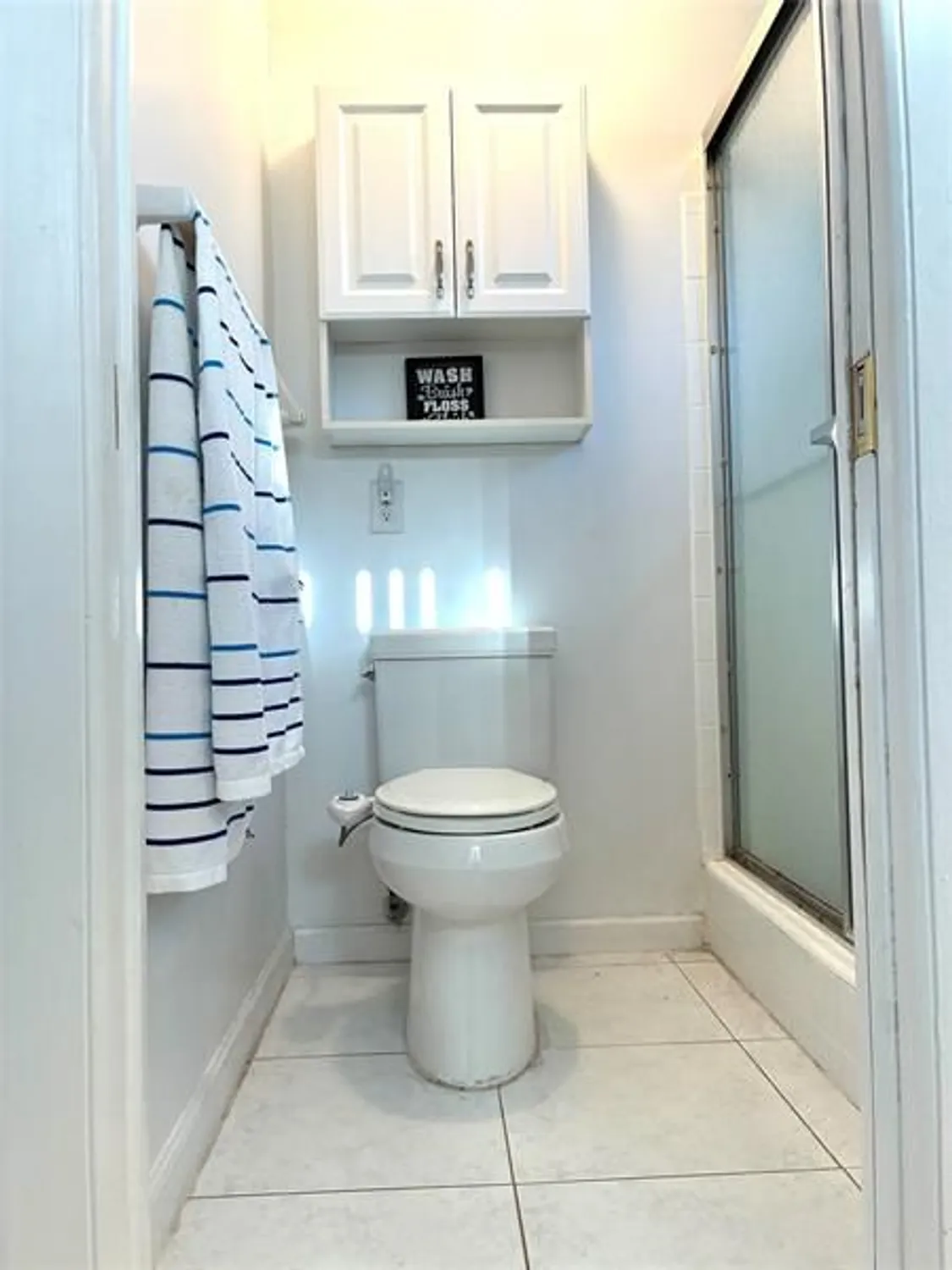 Property Slideshow image 25 of 41 | 320 s golf blvd, Pompano Beach, FL, 33064