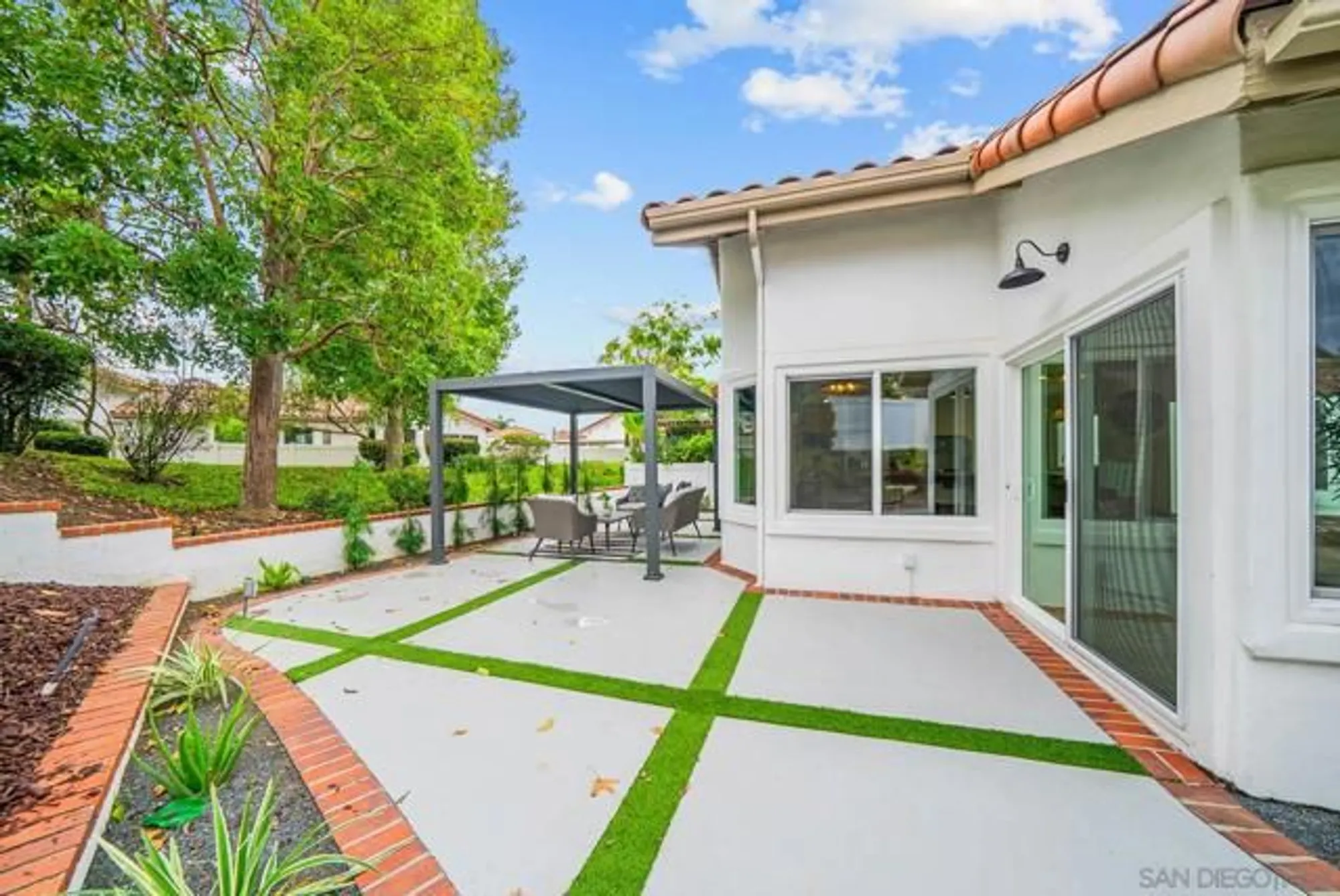 Property Slideshow image 25 of 30 | 4737 galicia way, Oceanside, CA, 92056