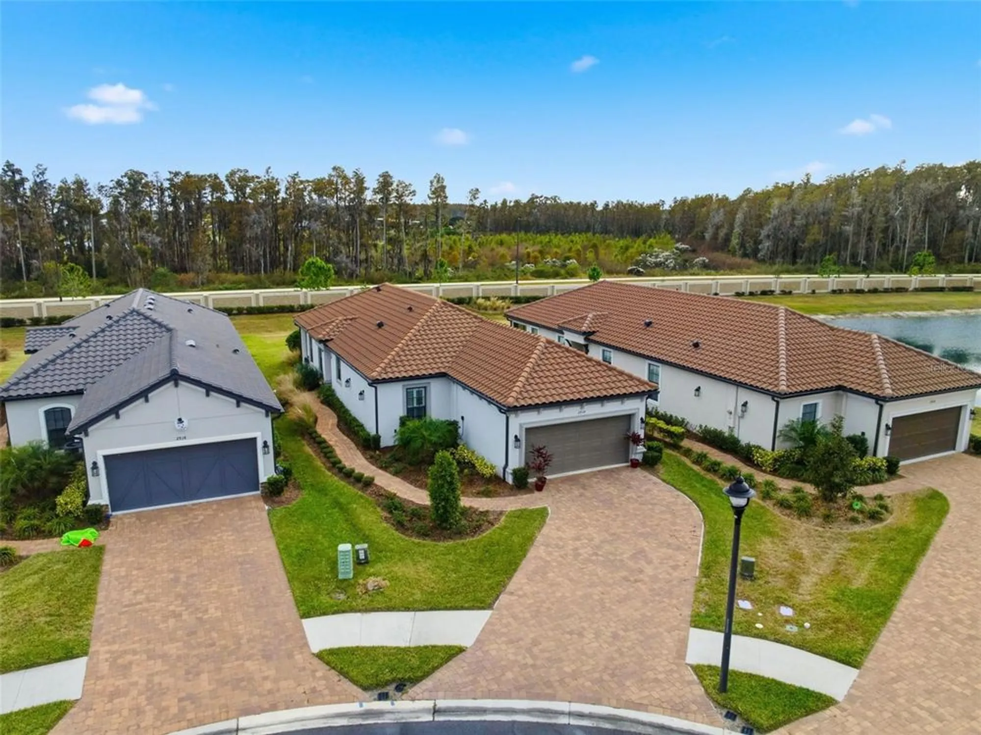 Property Slideshow image 32 of 41 | 2930 francoa dr, Odessa, FL, 33556