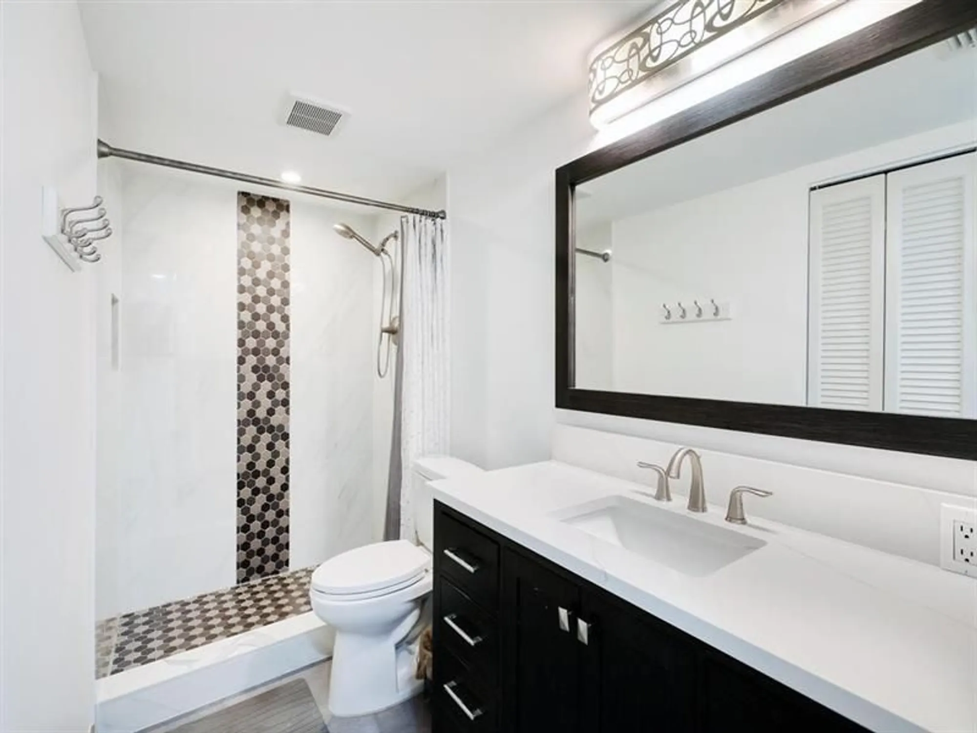 Property Slideshow image 25 of 31 | 3004 portofino isle b2, Coconut Creek, FL, 33066