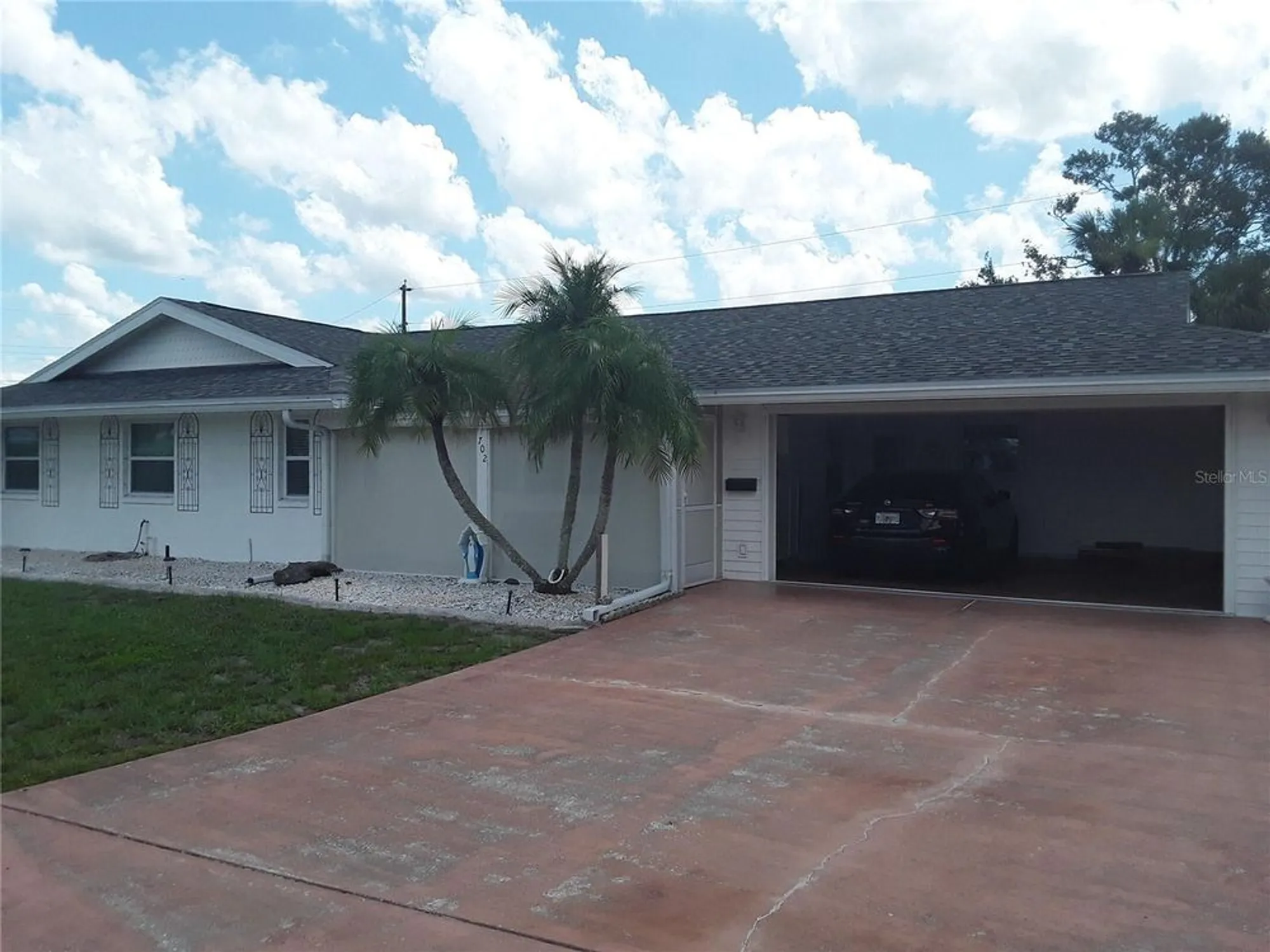 Property Slideshow image 13 of 48 | 702 cypress pl, Sun City Center, FL, 33573