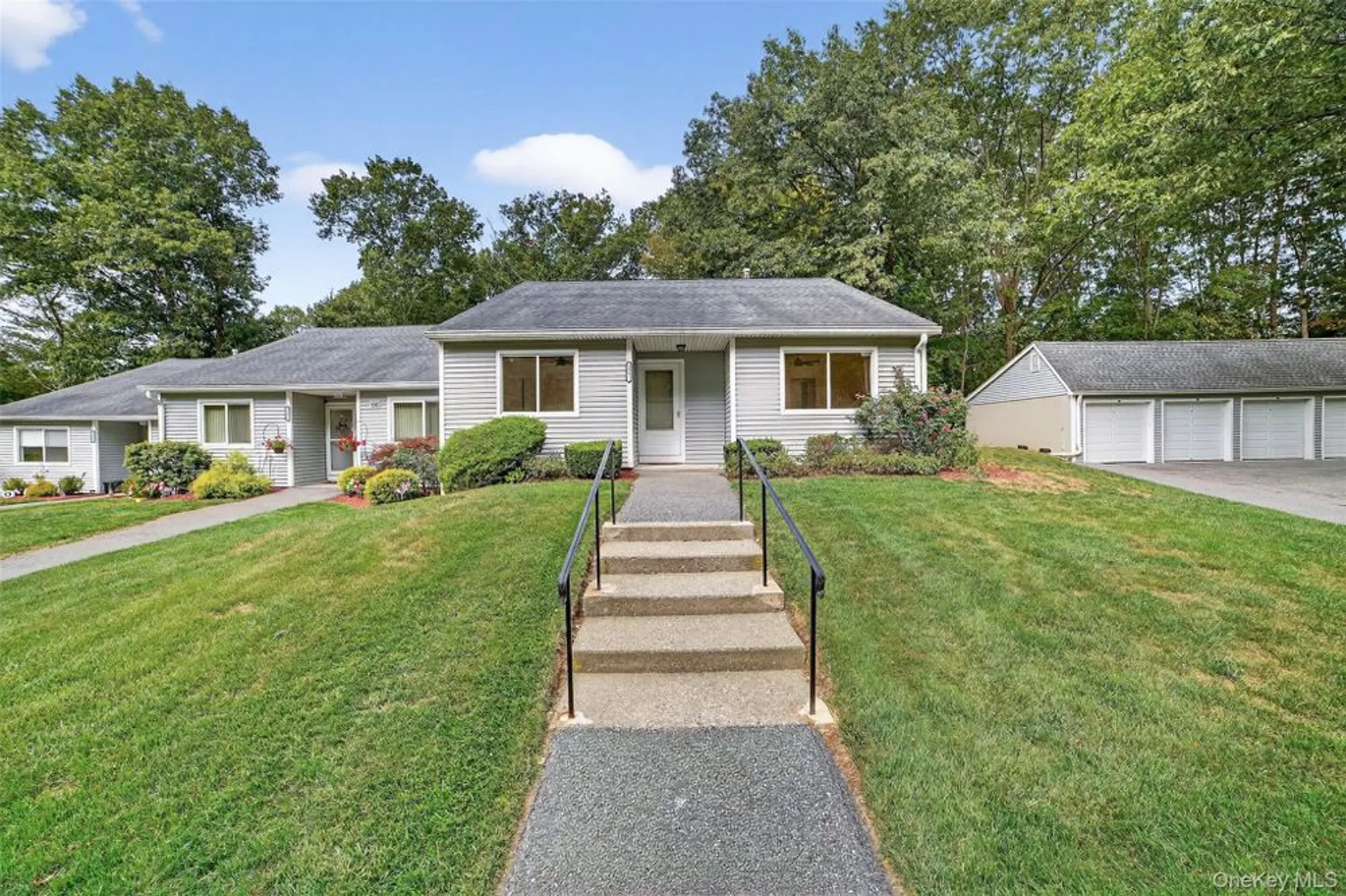 Property Slideshow image 1 of 40 | 159 carriage ct c, Yorktown Heights, NY, 10598