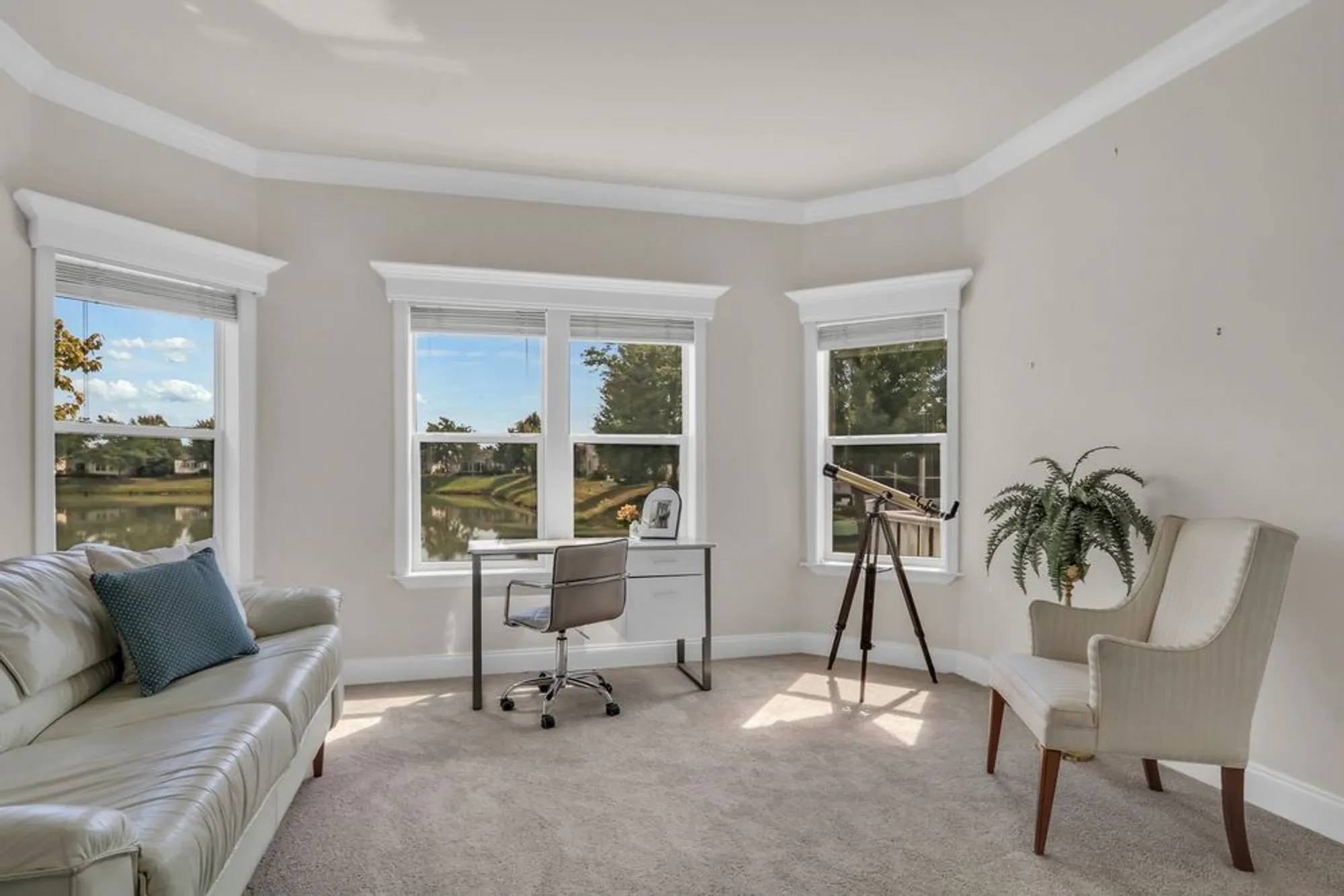 Property Slideshow image 6 of 24 | 305 legacy ct, Grayslake, IL, 60030