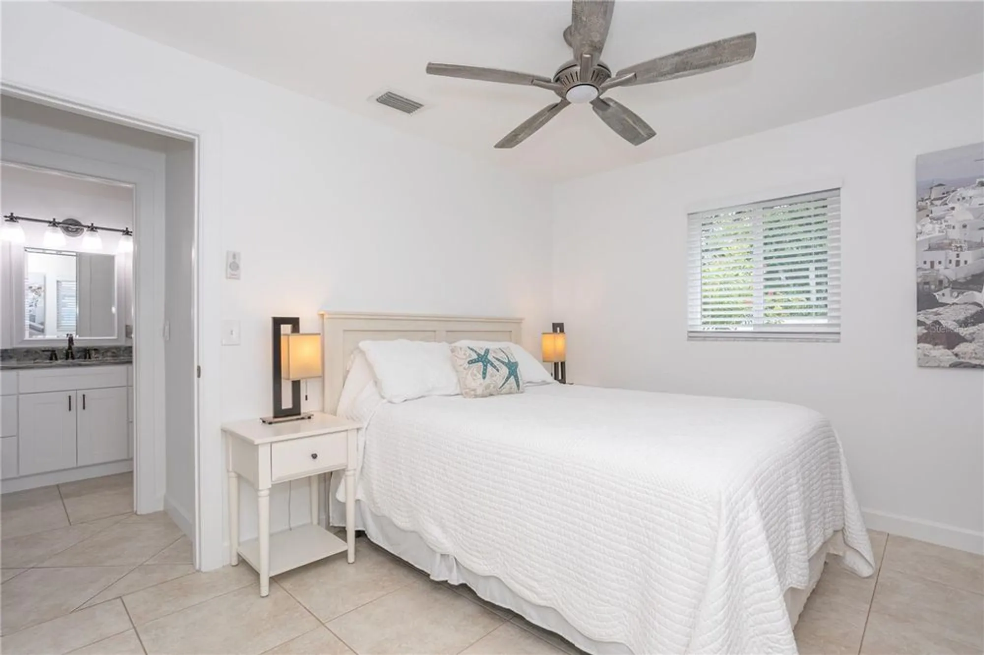 Property Slideshow image 33 of 62 | 214 fair winds dr # 214, Nokomis, FL, 34275