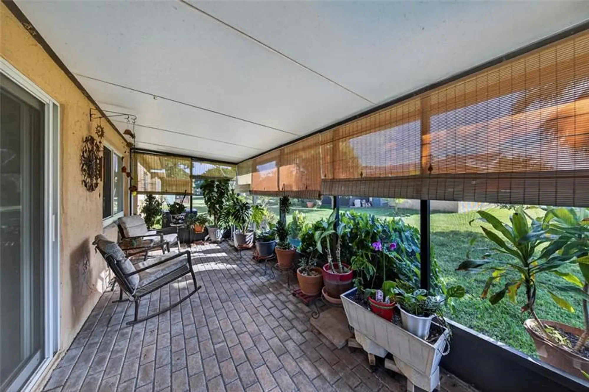 Property Slideshow image 39 of 50 | 9812 nw 75th ct, Tamarac, FL, 33321