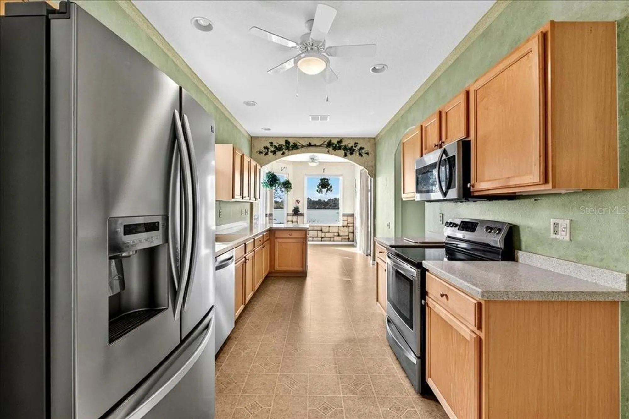 Property Slideshow image 18 of 53 | 4220 windchime ln, Lakeland, FL, 33811