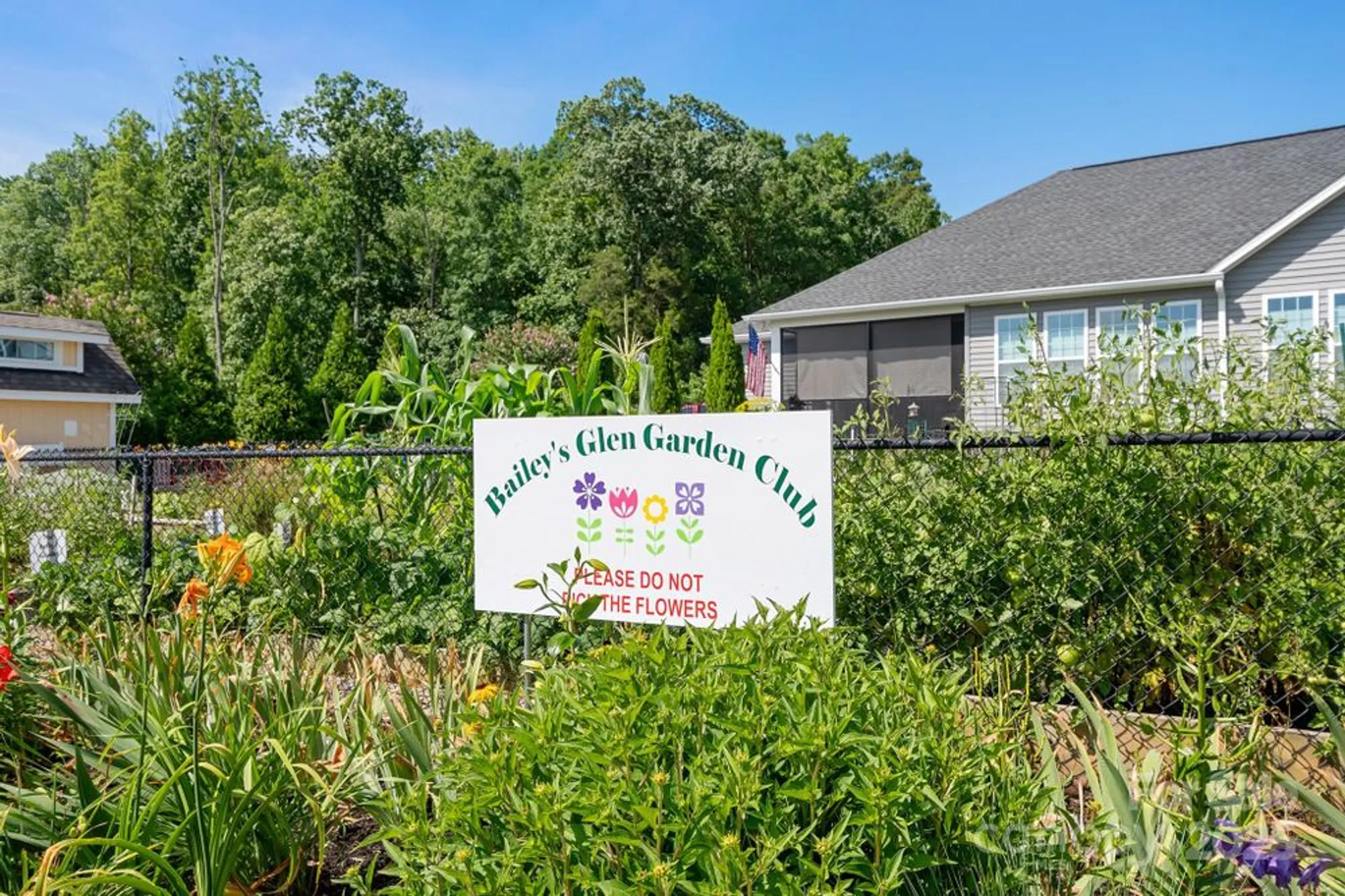 Property Slideshow image 28 of 36 | 17914 coulter pkwy, Cornelius, NC, 28031