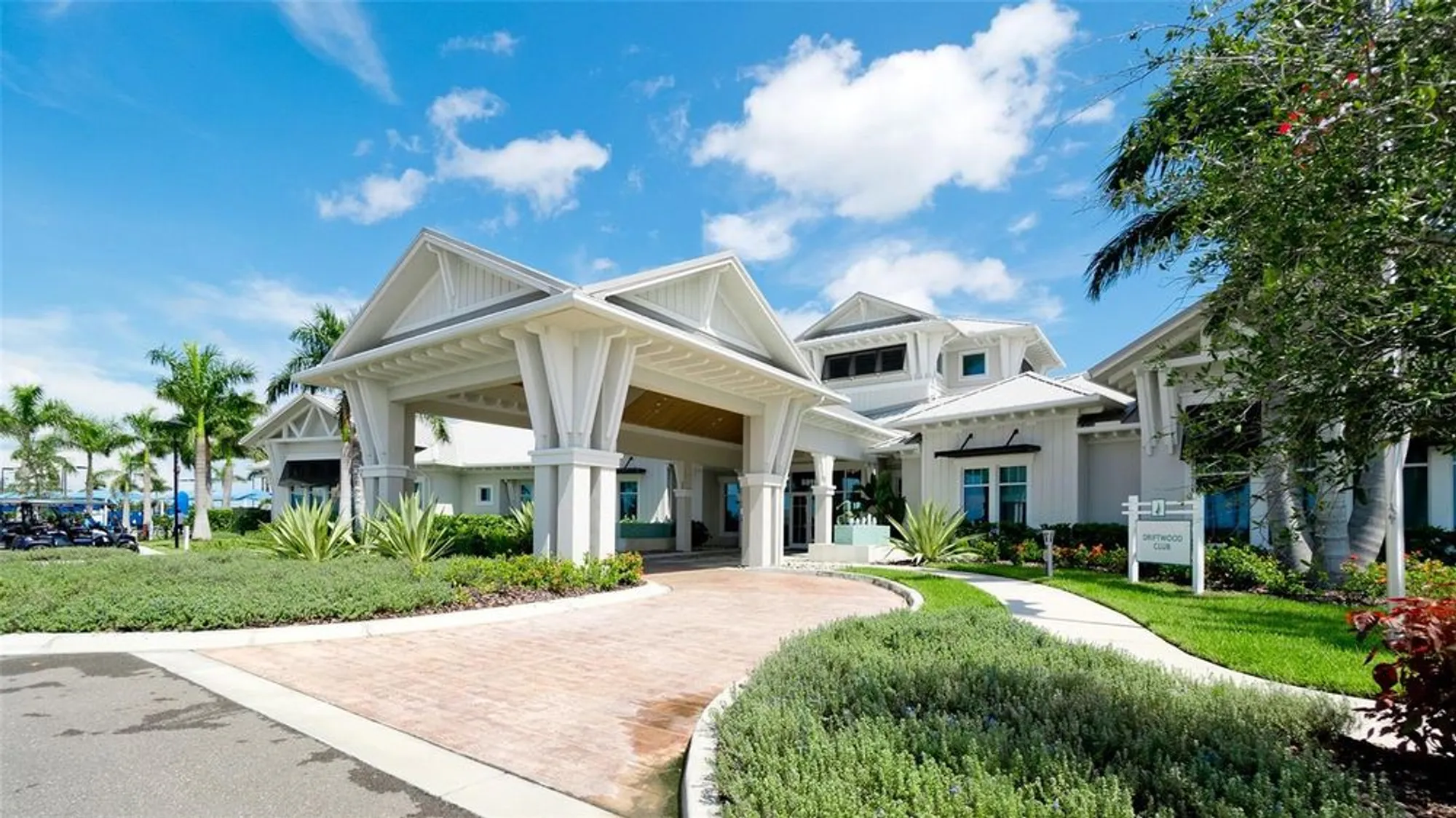 Property Slideshow image 21 of 37 | 8760 ocean tides cv, Parrish, FL, 34219