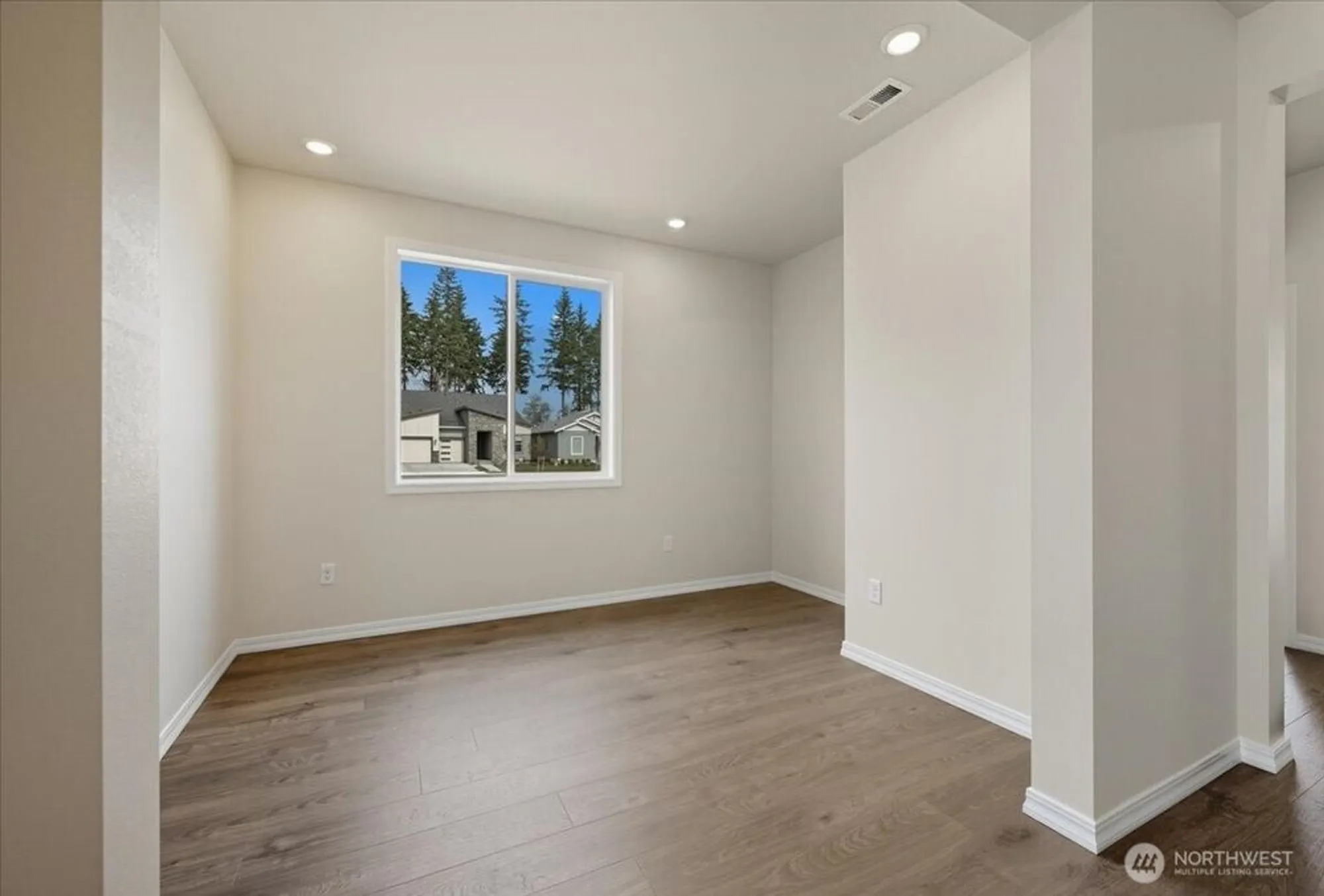 Property Slideshow image 10 of 26 | 14810 207th ave e unit e, Bonney Lake, WA, 98391