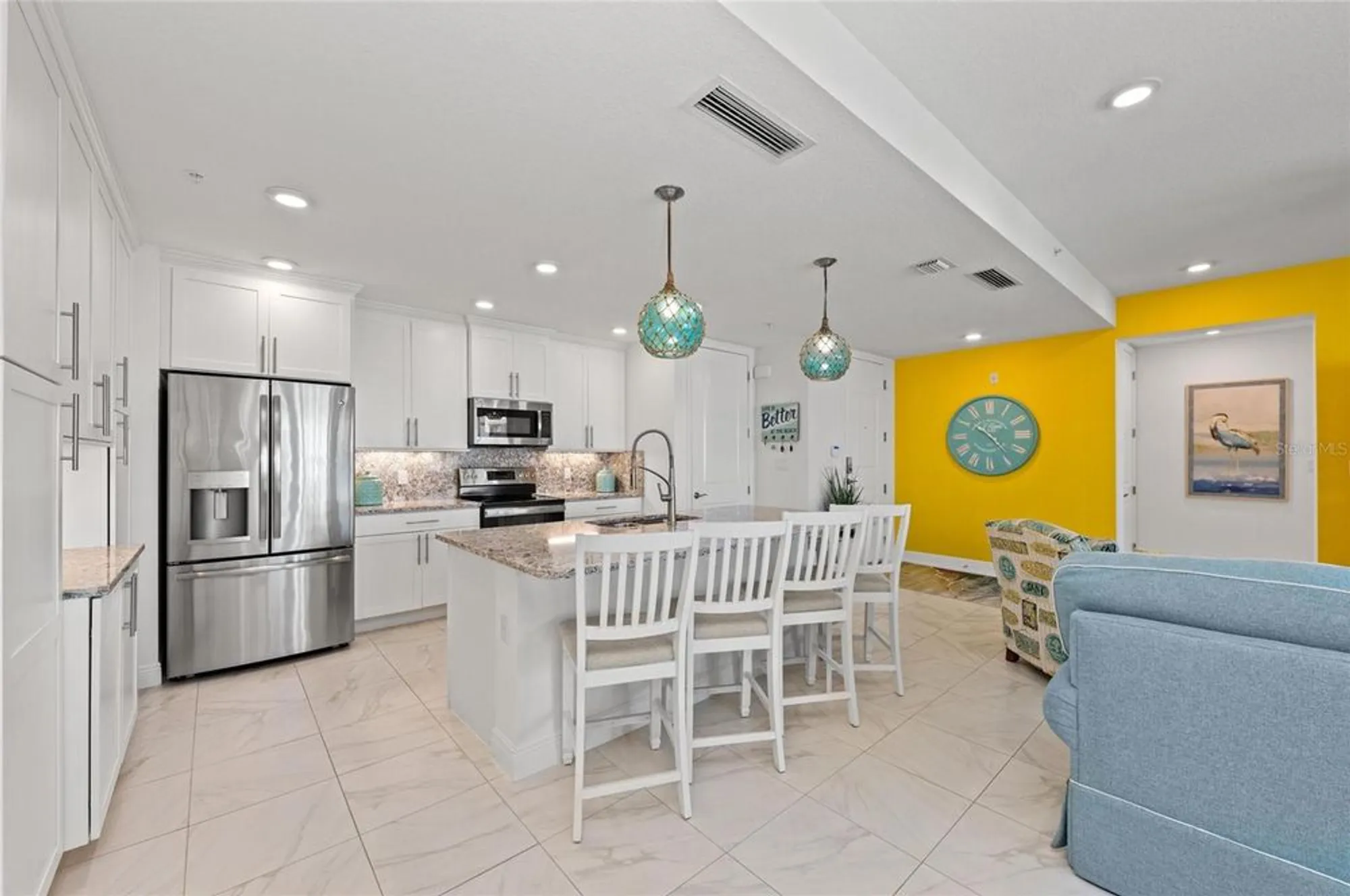 Property Slideshow image 20 of 100 | 387 aruba cir 301, Bradenton, FL, 34209