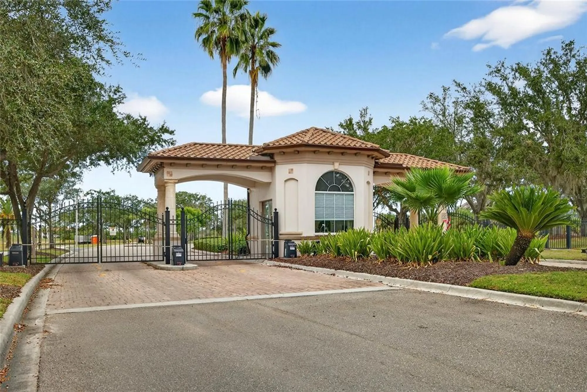 Property Slideshow image 36 of 54 | 5151 pine shadow ln, North Port, FL, 34287