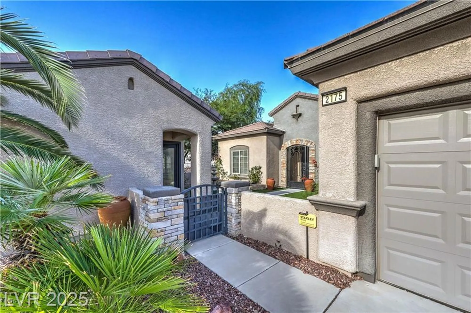 Property Slideshow image 4 of 52 | 2175 waterton rivers dr, Henderson, NV, 89044