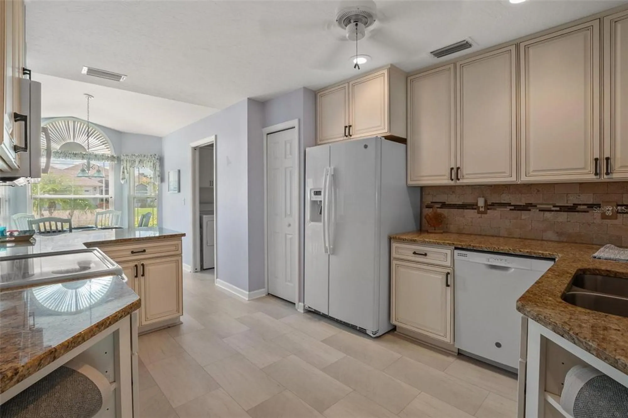 Property Slideshow image 4 of 32 | 4005 carter creek dr, Avon Park, FL, 33825