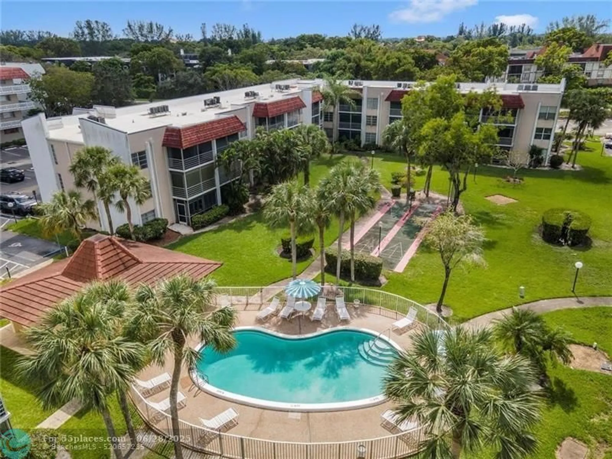 Property Slideshow image 29 of 57 | 3531 inverrary dr apt 407, Lauderhill, FL, 33319