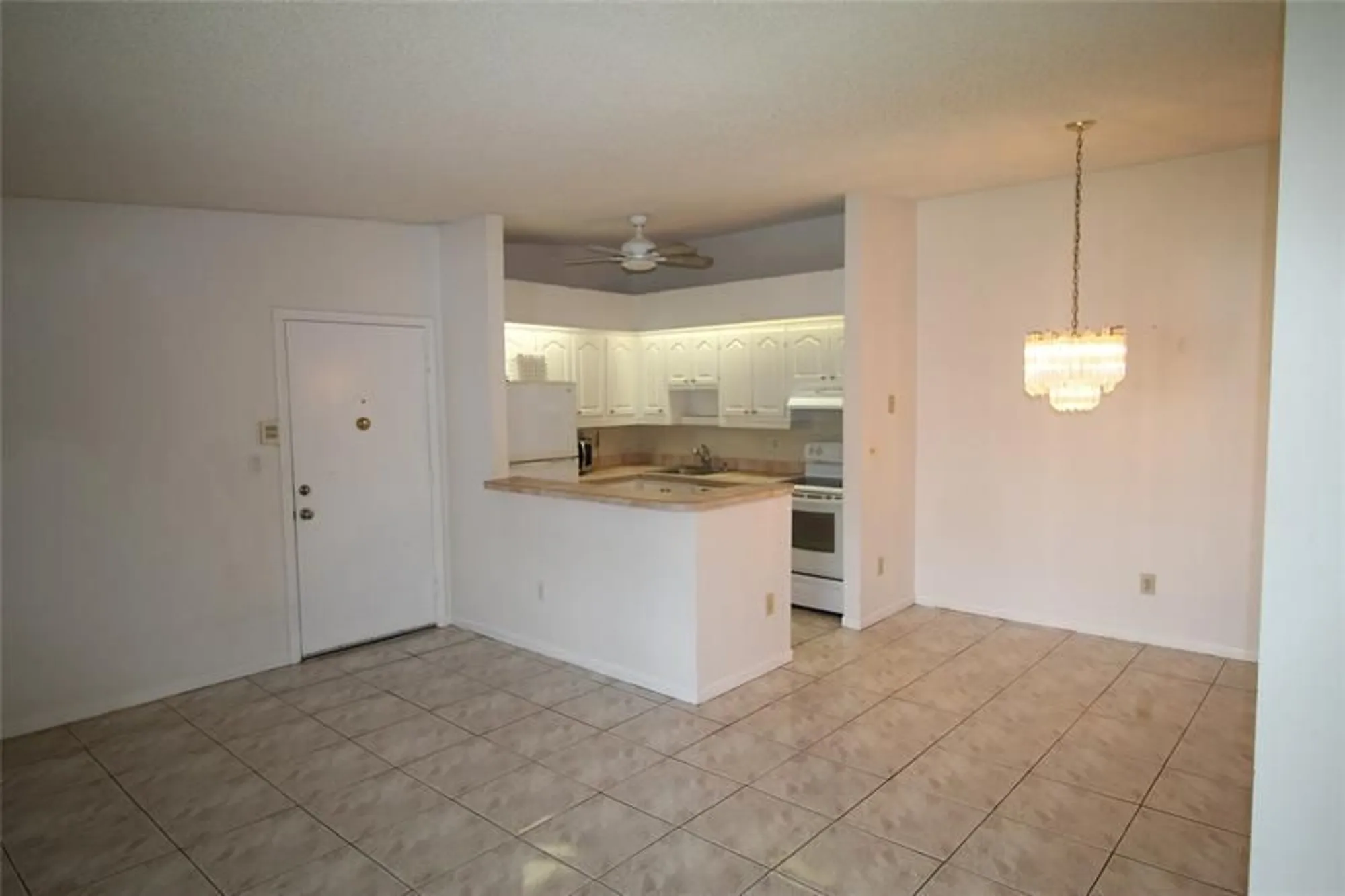 Property Slideshow image 3 of 10 | 9728 s belfort cir # 206, Tamarac, FL, 33321