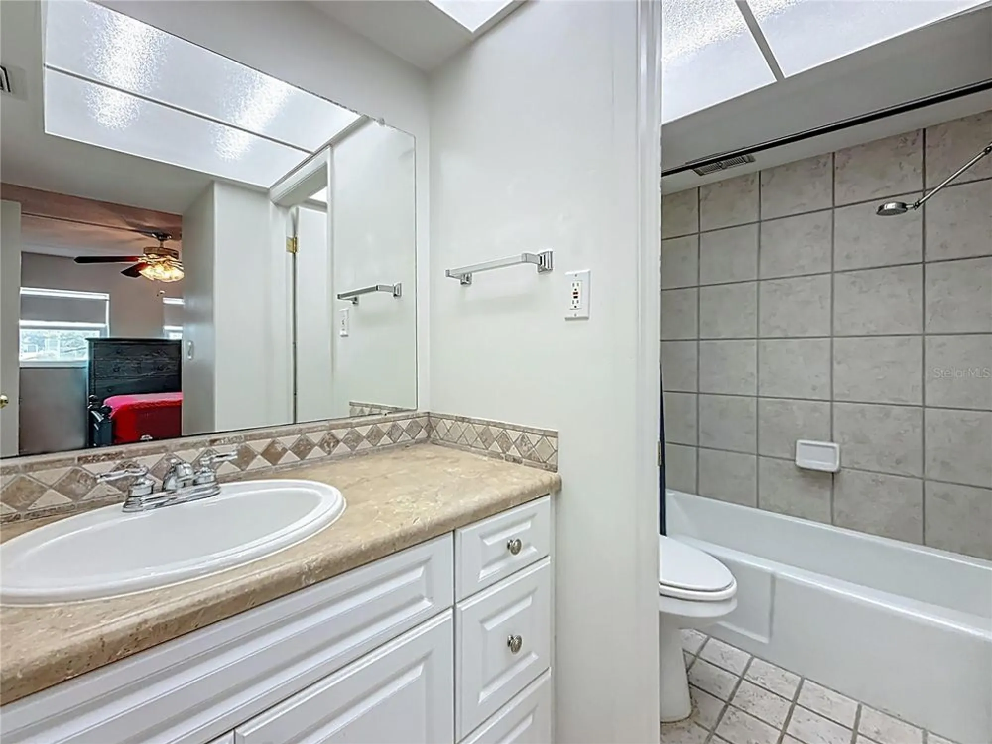 Property Slideshow image 21 of 39 | 1 boca ciega point blvd apt 215, St Petersburg, FL, 33708