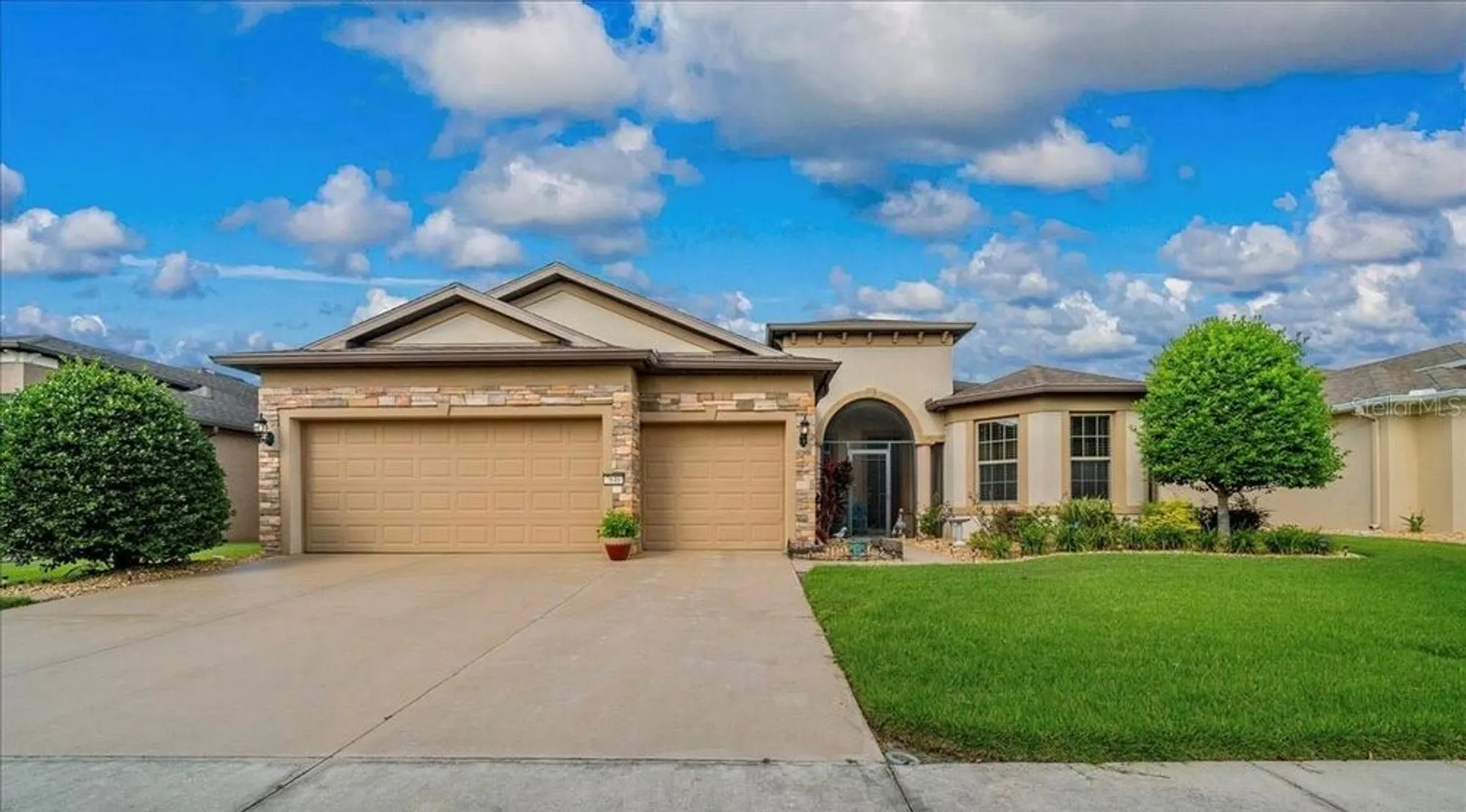 Property Slideshow image 2 of 55 | 7646 sw 100th ct, Ocala, FL, 34481
