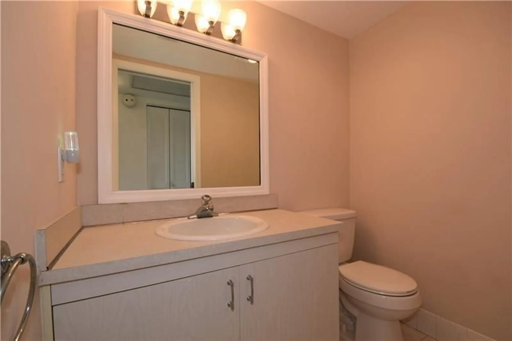 Property Slideshow image 25 of 28 | 2801 victoria way apt j4, Coconut Creek, FL, 33066