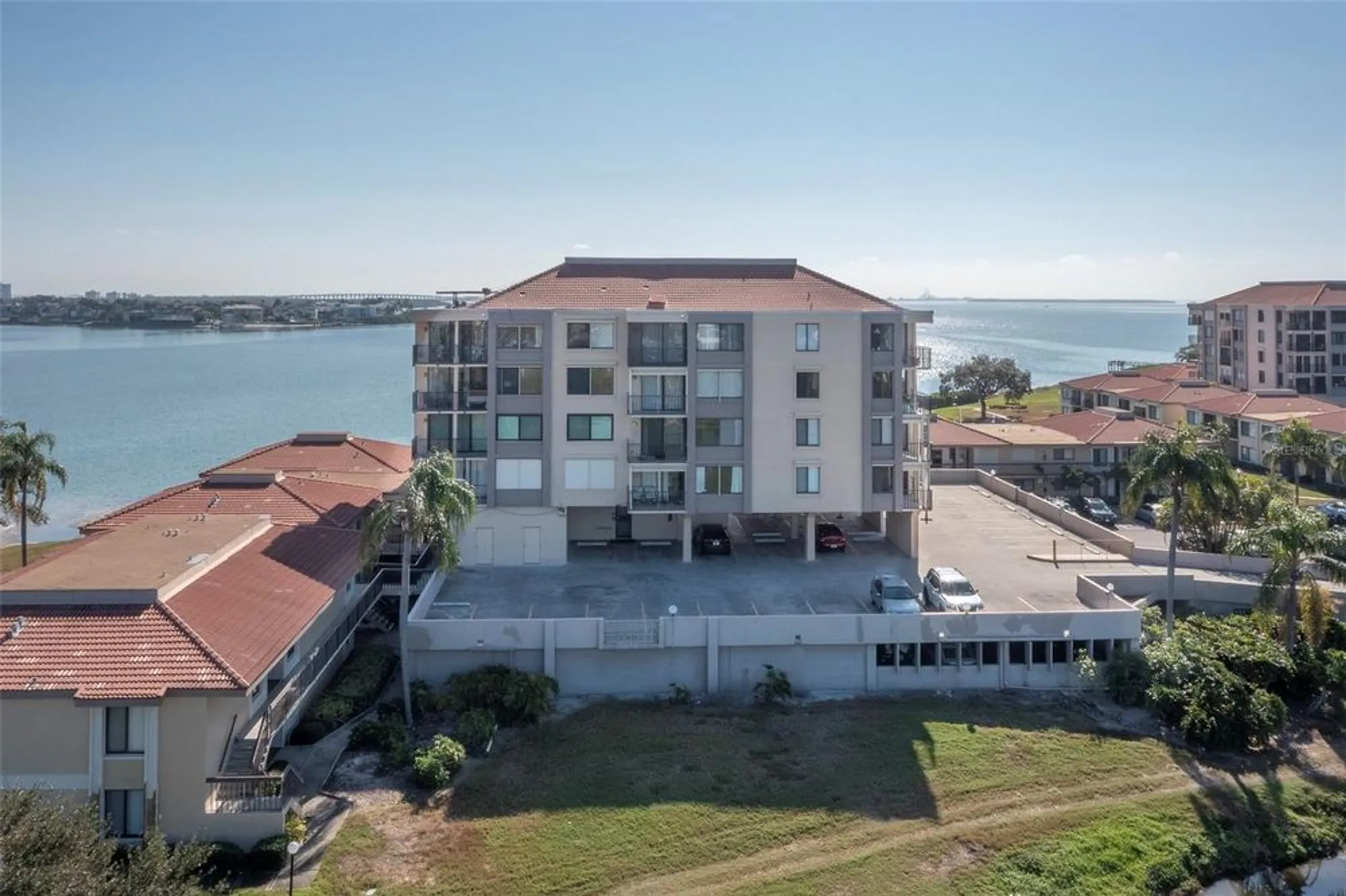 Property Slideshow image 21 of 27 | 6104 palma del mar blvd s apt 405, Saint Petersburg, FL, 33715