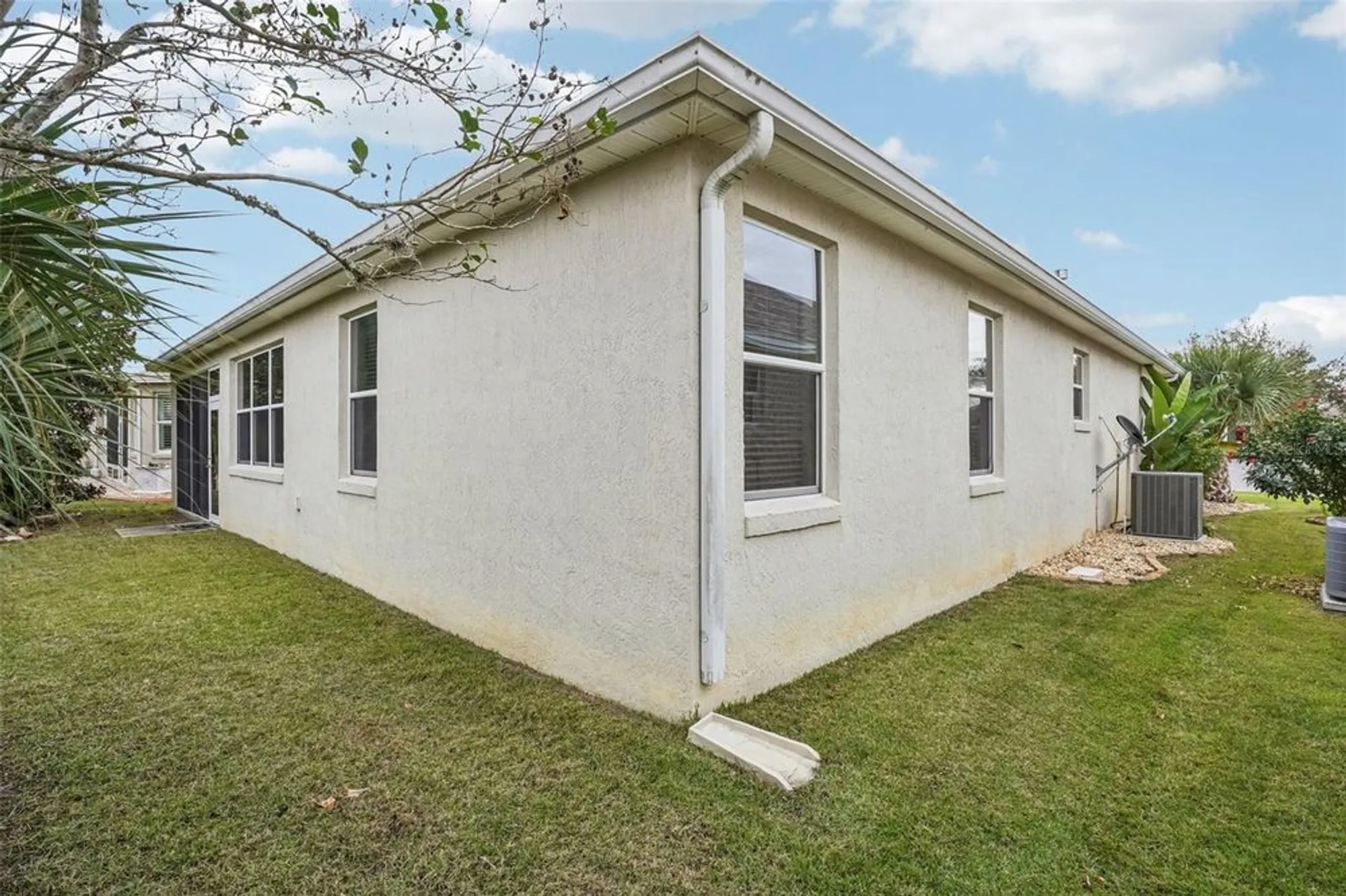 Property Slideshow image 36 of 39 | 1159 isle of palms path, The Villages, FL, 32162