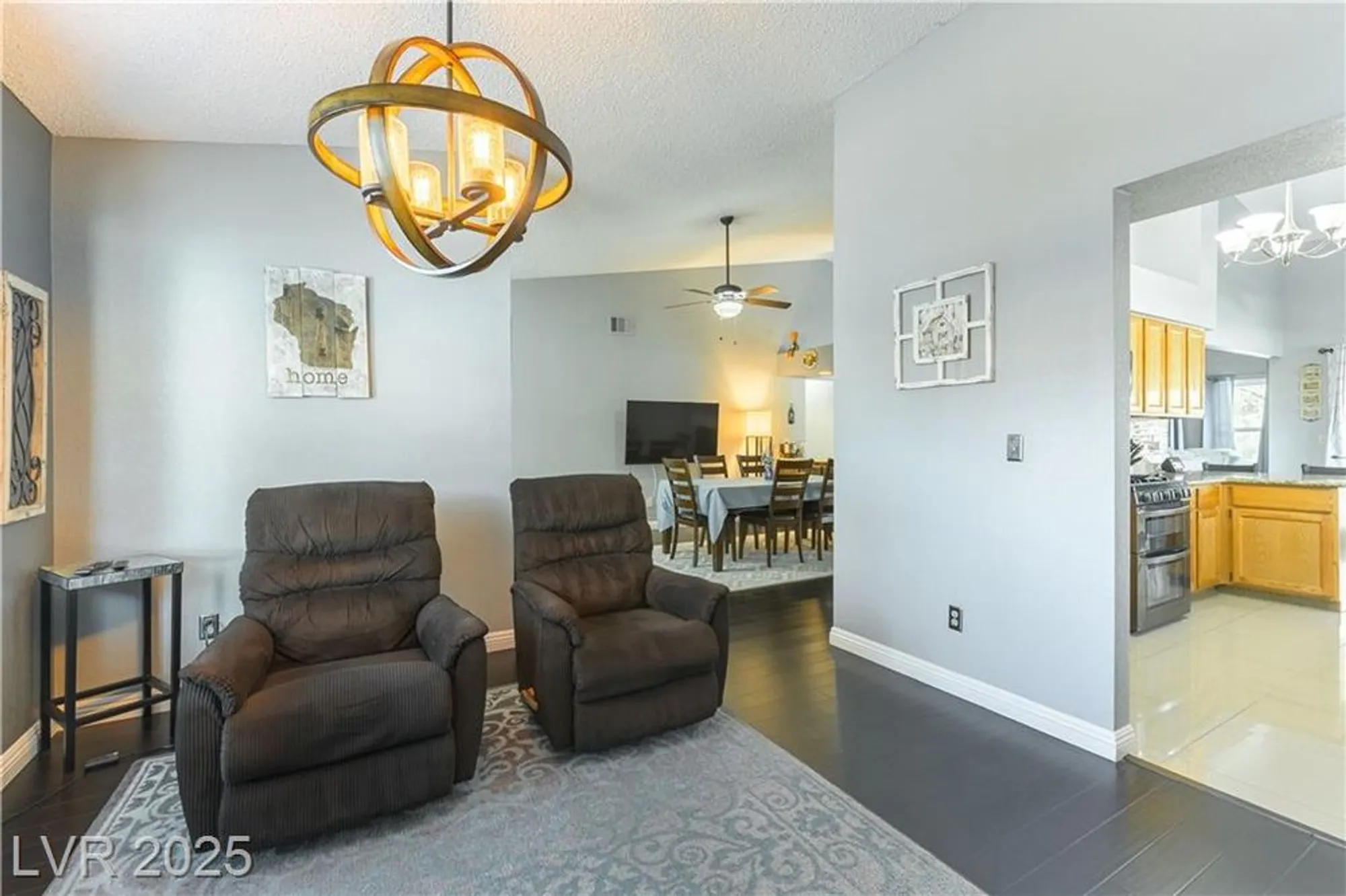 Property Slideshow image 14 of 42 | 5600 segolilly cir, Las Vegas, NV, 89130