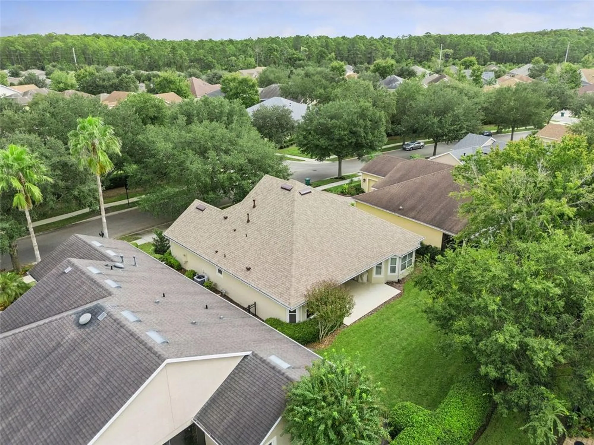 Property Slideshow image 33 of 48 | 1612 lincolnshire dr, Deland, FL, 32724