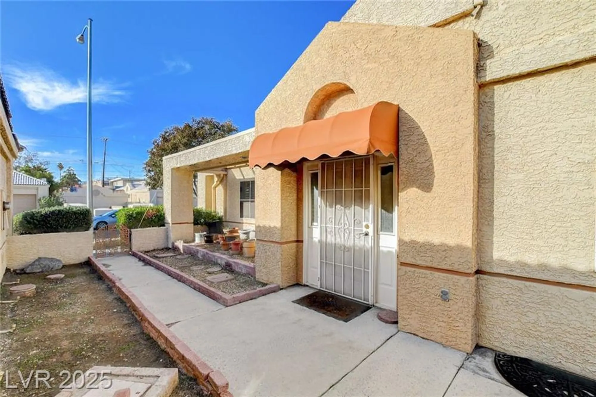 Property Slideshow image 5 of 63 | 352 mill hollow rd, Las Vegas, NV, 89107