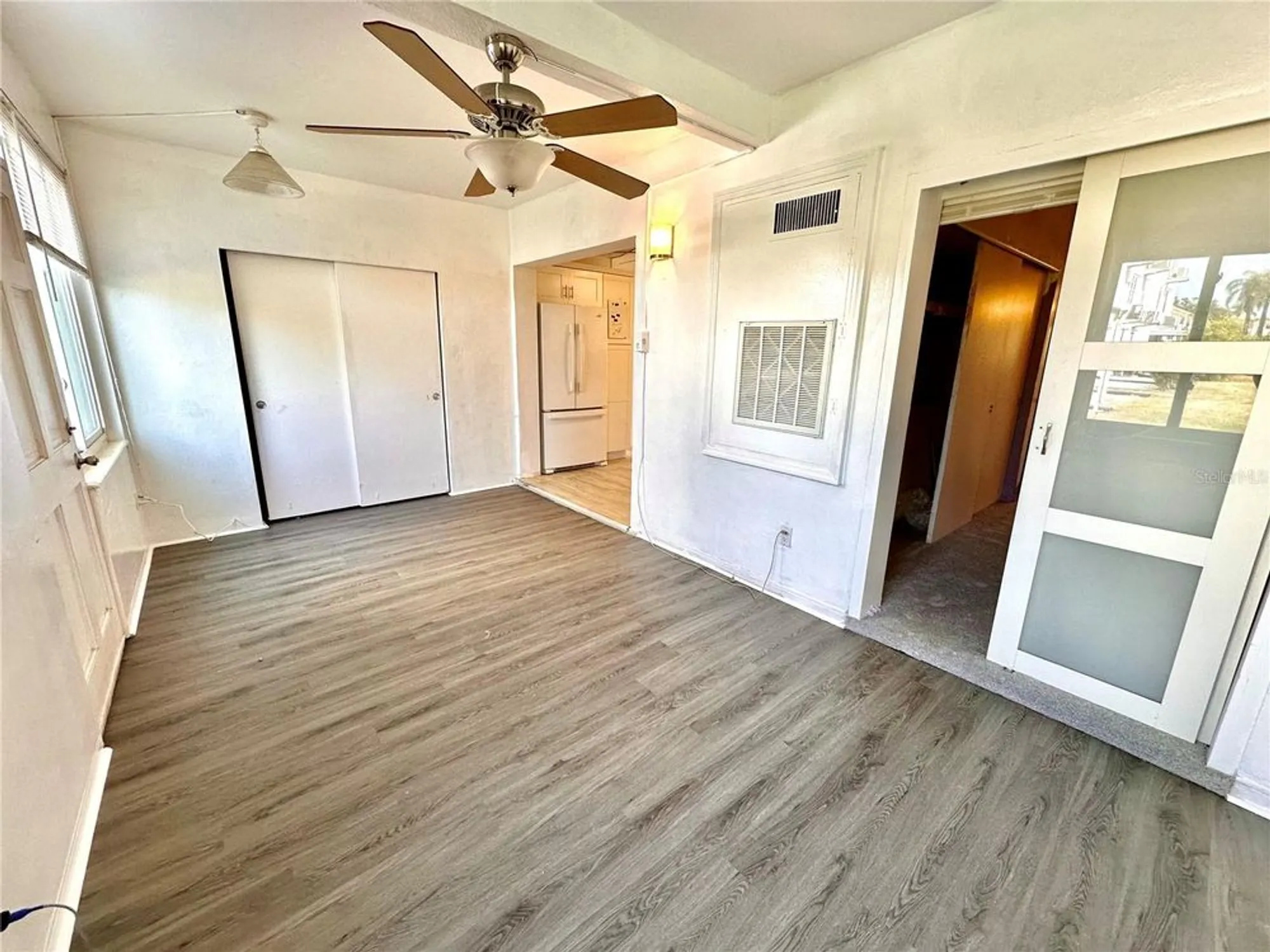 Property Slideshow image 18 of 43 | 2454 australia way 12, Clearwater, FL, 33763